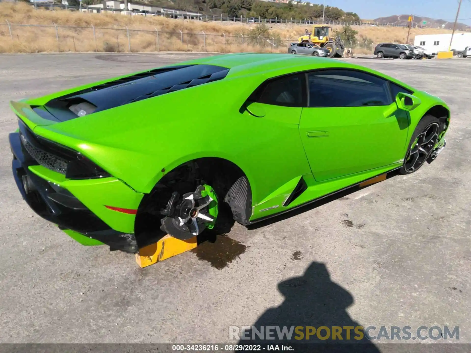 4 Photograph of a damaged car ZHWUF4ZF7LLA13422 LAMBORGHINI HURACAN EVO 2020