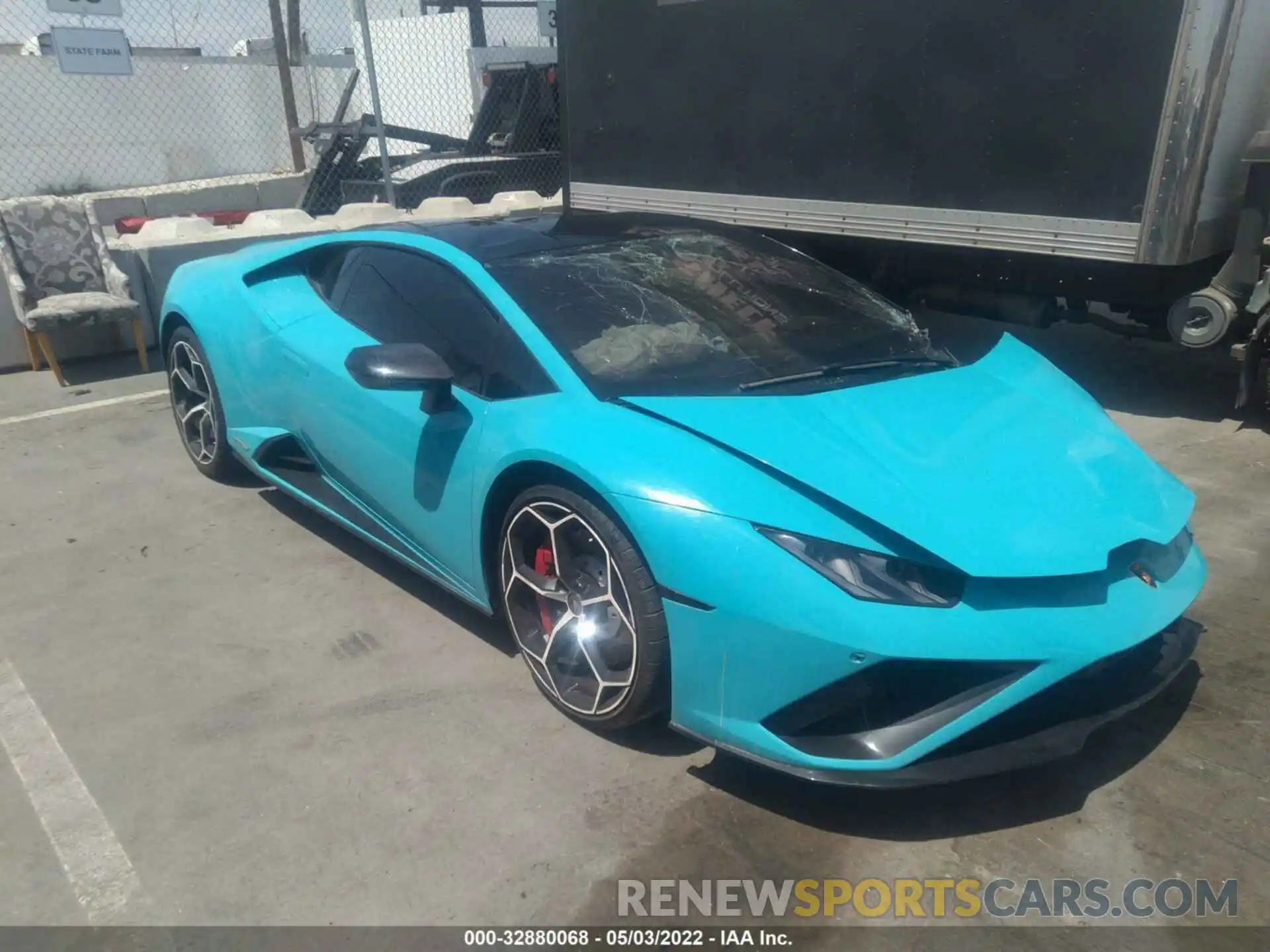 1 Photograph of a damaged car ZHWUF5ZF0LLA15390 LAMBORGHINI HURACAN EVO 2020