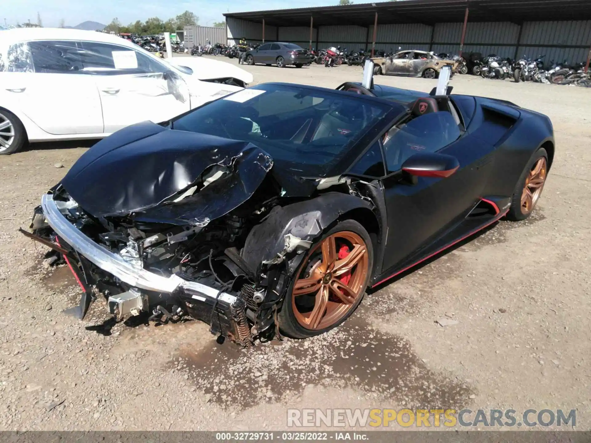 2 Photograph of a damaged car ZHWUT5ZF4LLA15014 LAMBORGHINI HURACAN EVO 2020