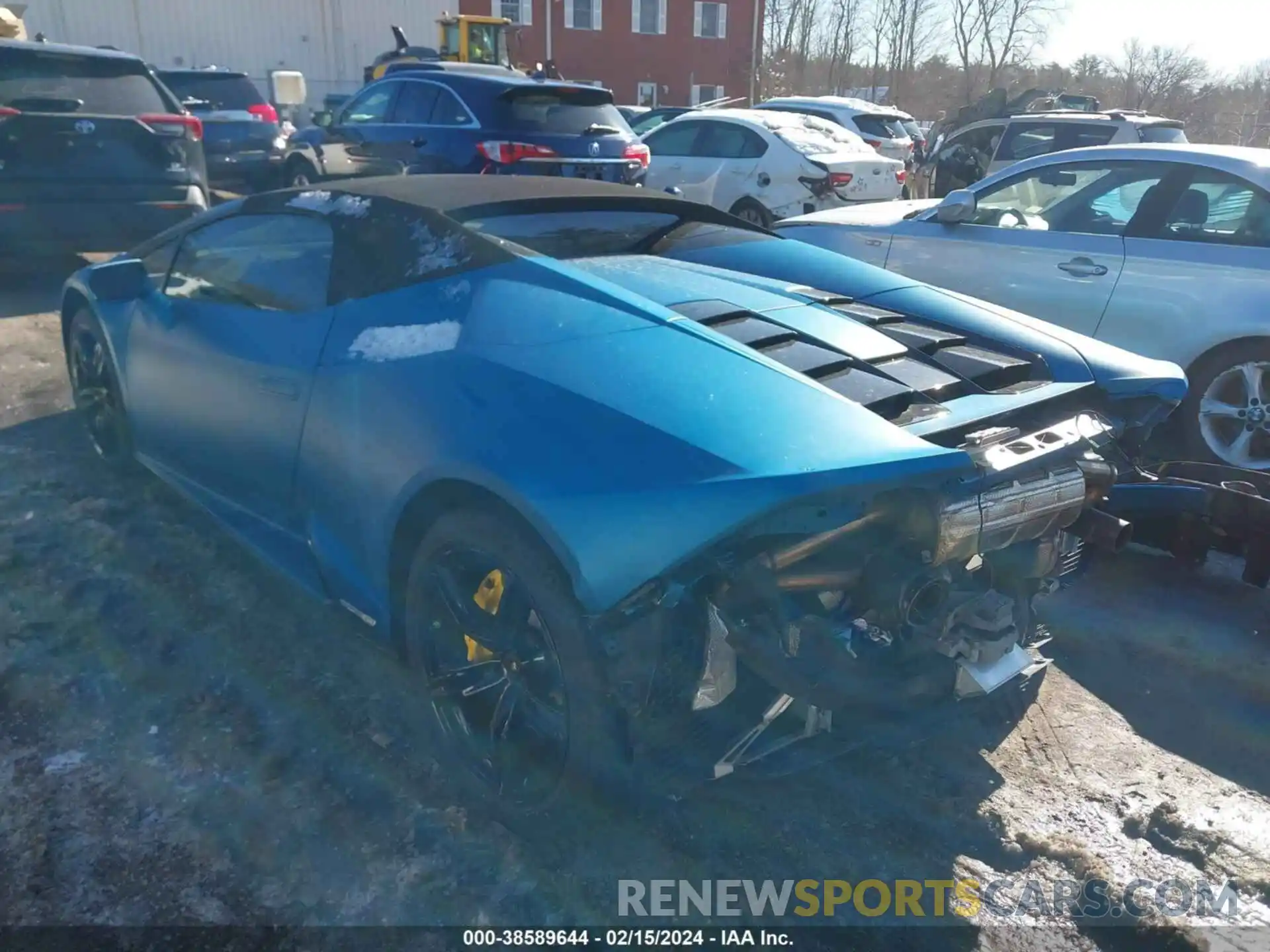 3 Photograph of a damaged car ZHWUT5ZF7LLA15167 LAMBORGHINI HURACAN EVO 2020