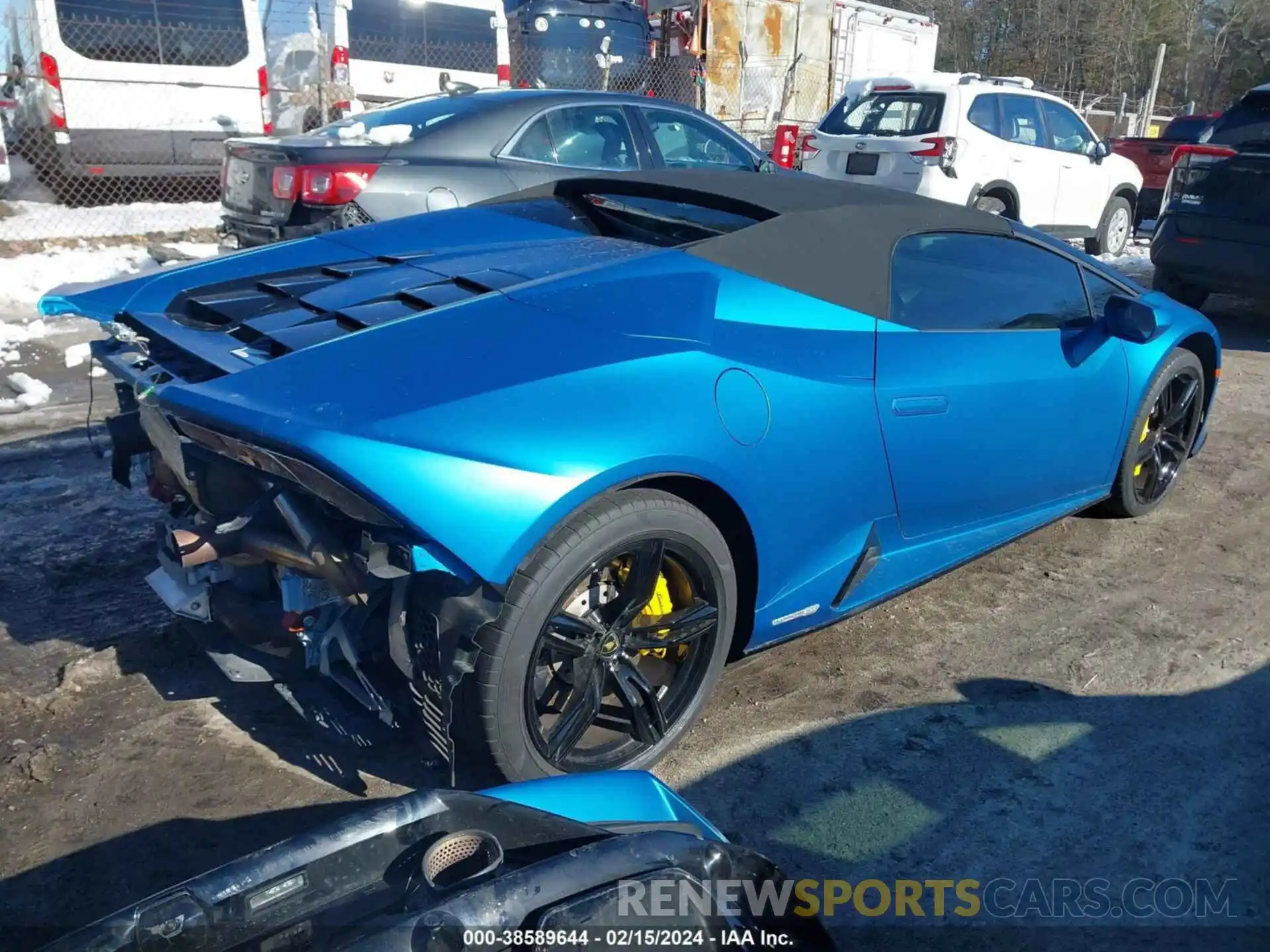 4 Photograph of a damaged car ZHWUT5ZF7LLA15167 LAMBORGHINI HURACAN EVO 2020