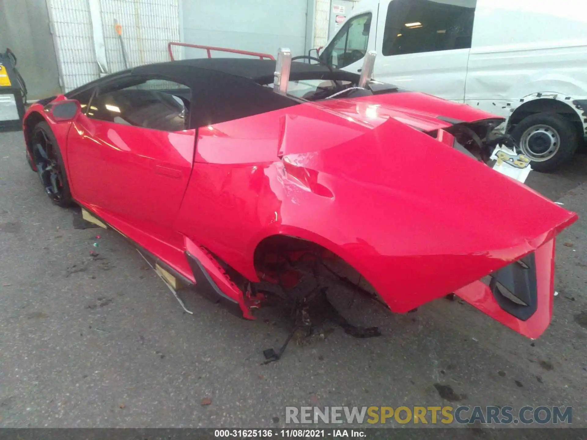 3 Photograph of a damaged car ZHWUT5ZF8LLA15534 LAMBORGHINI HURACAN EVO 2020