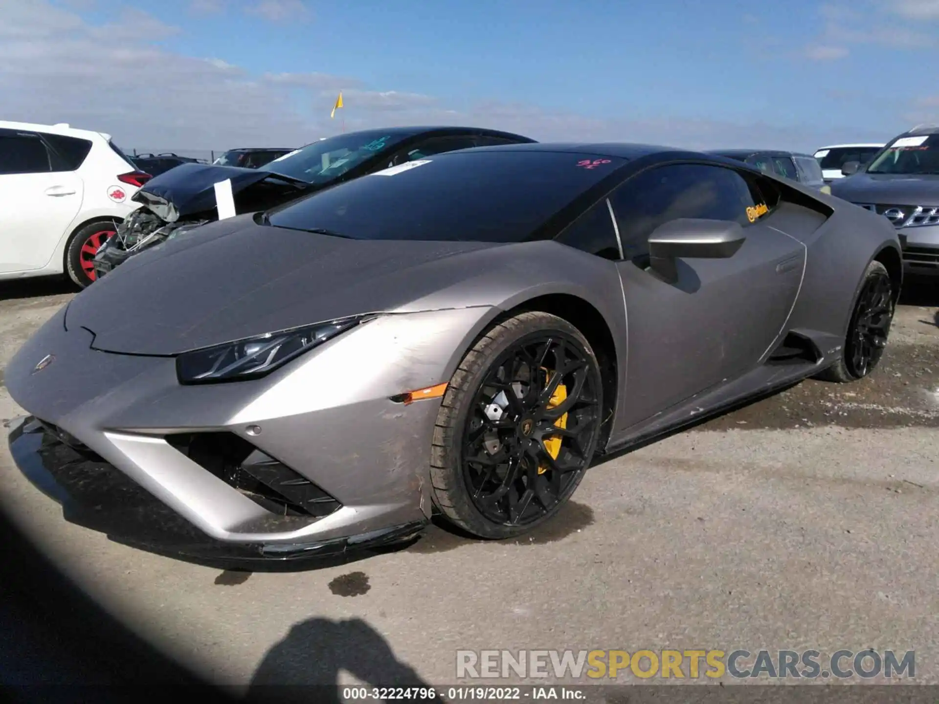 2 Photograph of a damaged car ZHWUF5ZF8MLA17387 LAMBORGHINI HURACAN EVO 2021