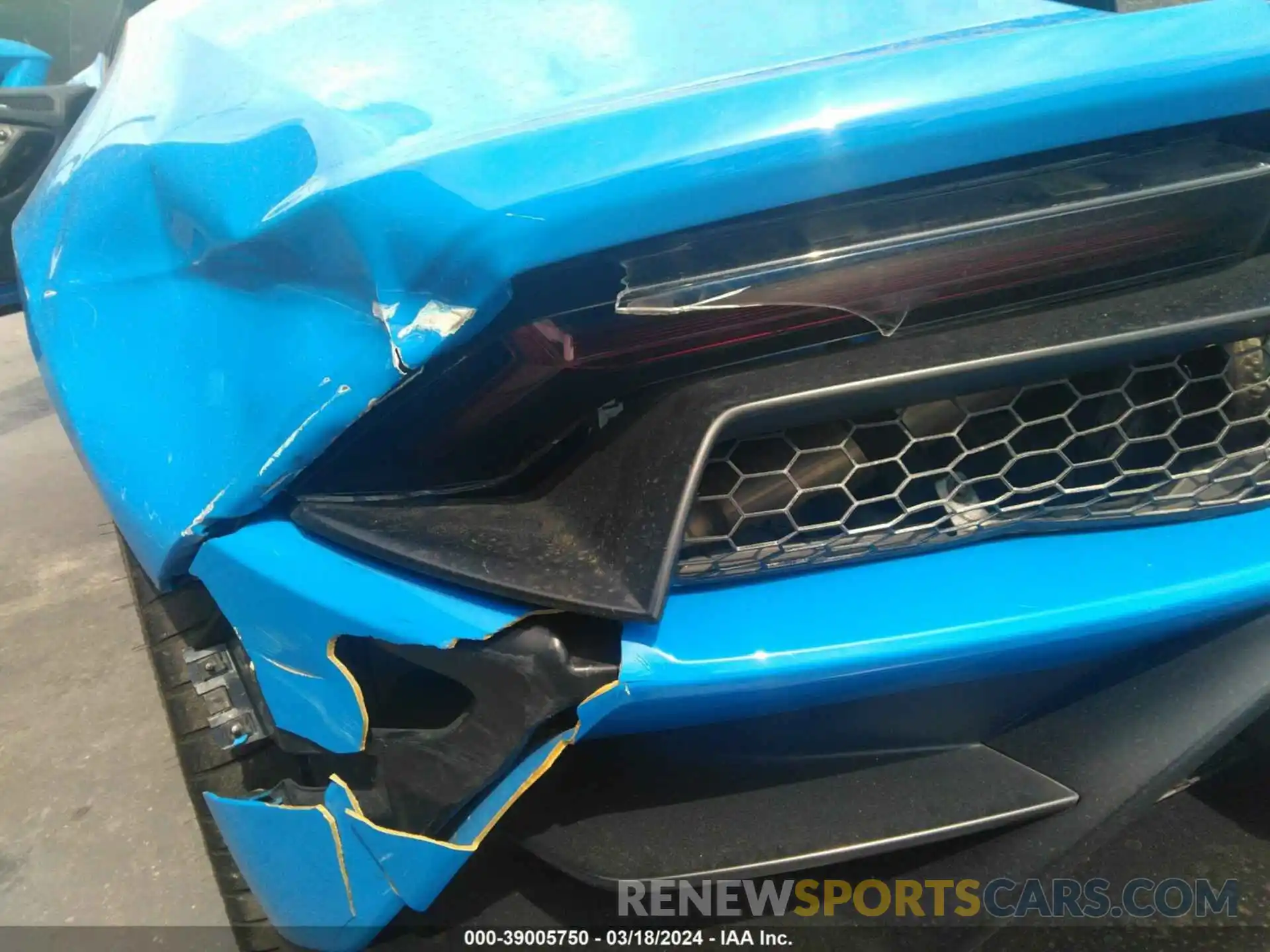 12 Photograph of a damaged car ZHWUT5ZF5MLA17050 LAMBORGHINI HURACAN EVO 2021