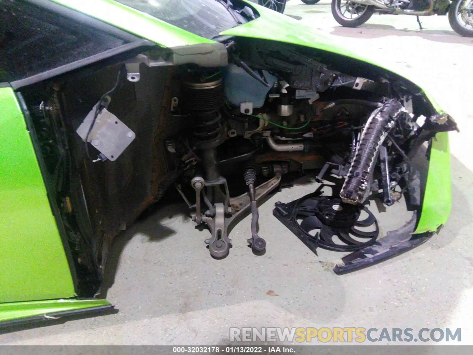 6 Photograph of a damaged car ZHWUT5ZF8MLA16121 LAMBORGHINI HURACAN EVO 2021