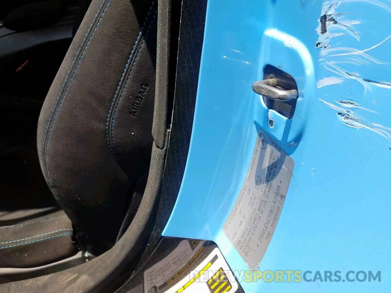 10 Photograph of a damaged car ZHWUD4ZF8KLA11988 LAMBORGHINI HURACAN PE 2019