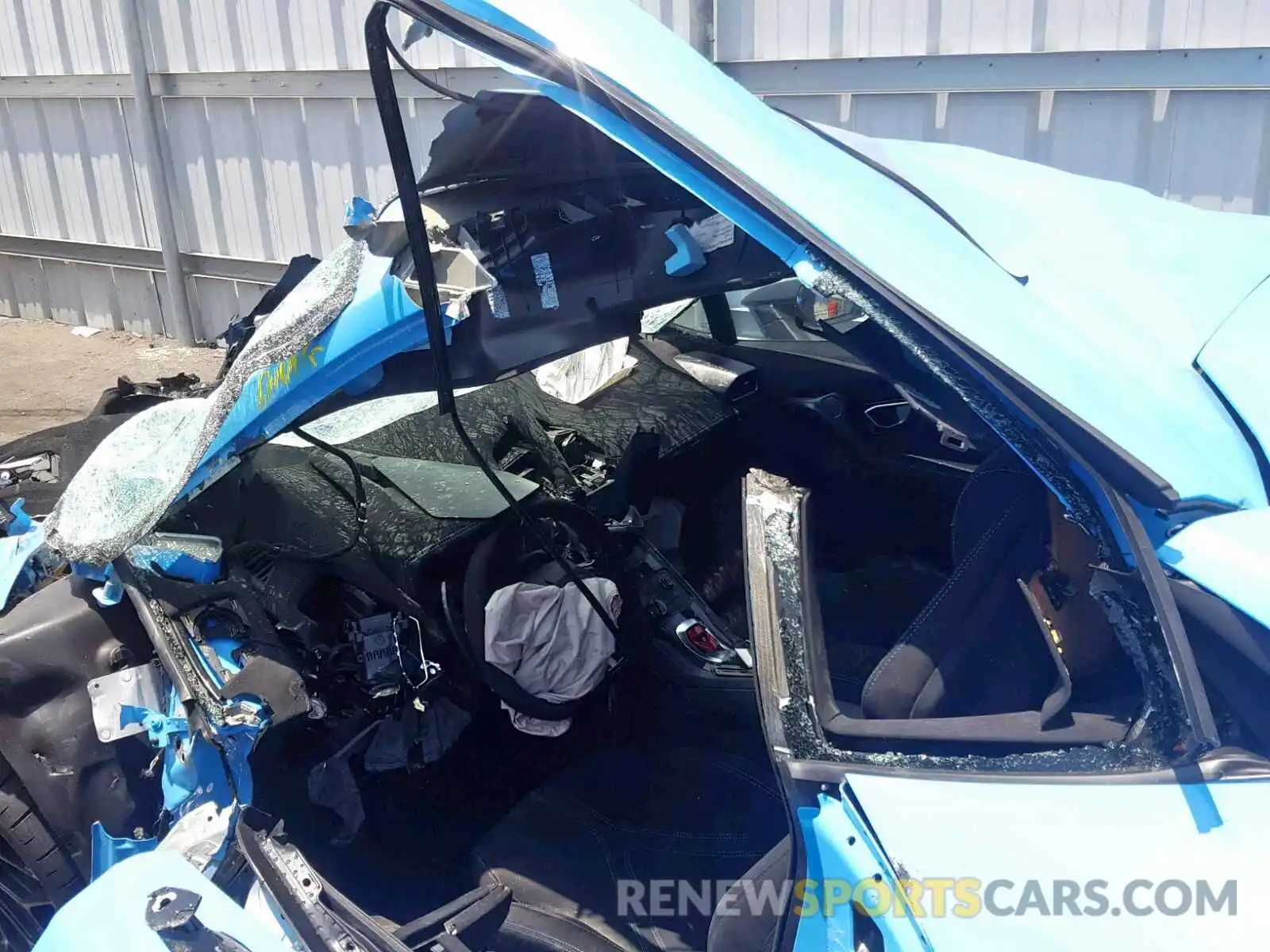 9 Photograph of a damaged car ZHWUD4ZF8KLA11988 LAMBORGHINI HURACAN PE 2019