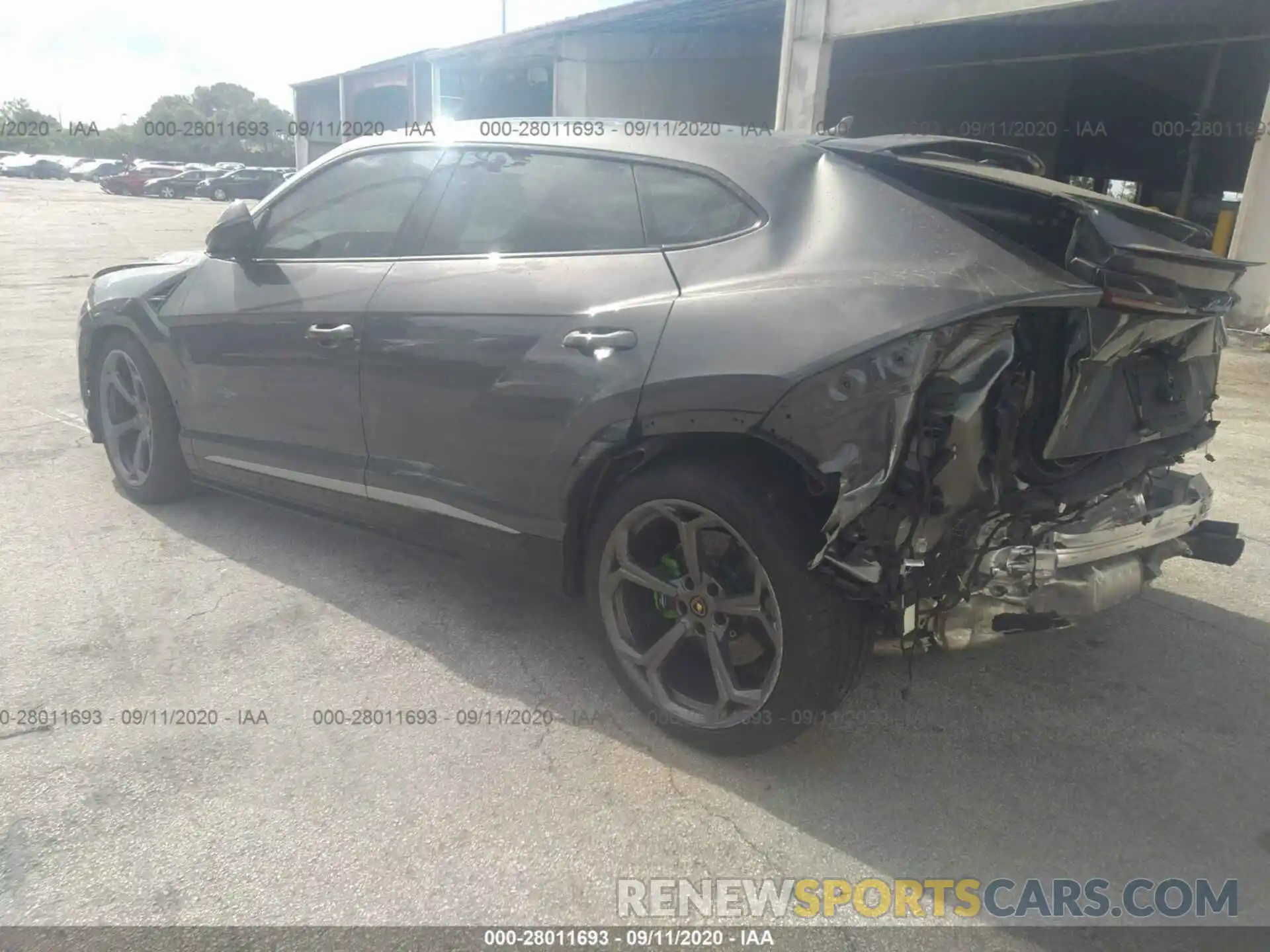 3 Photograph of a damaged car ZPBUA1ZL2KLA04966 LAMBORGHINI URUS 2019