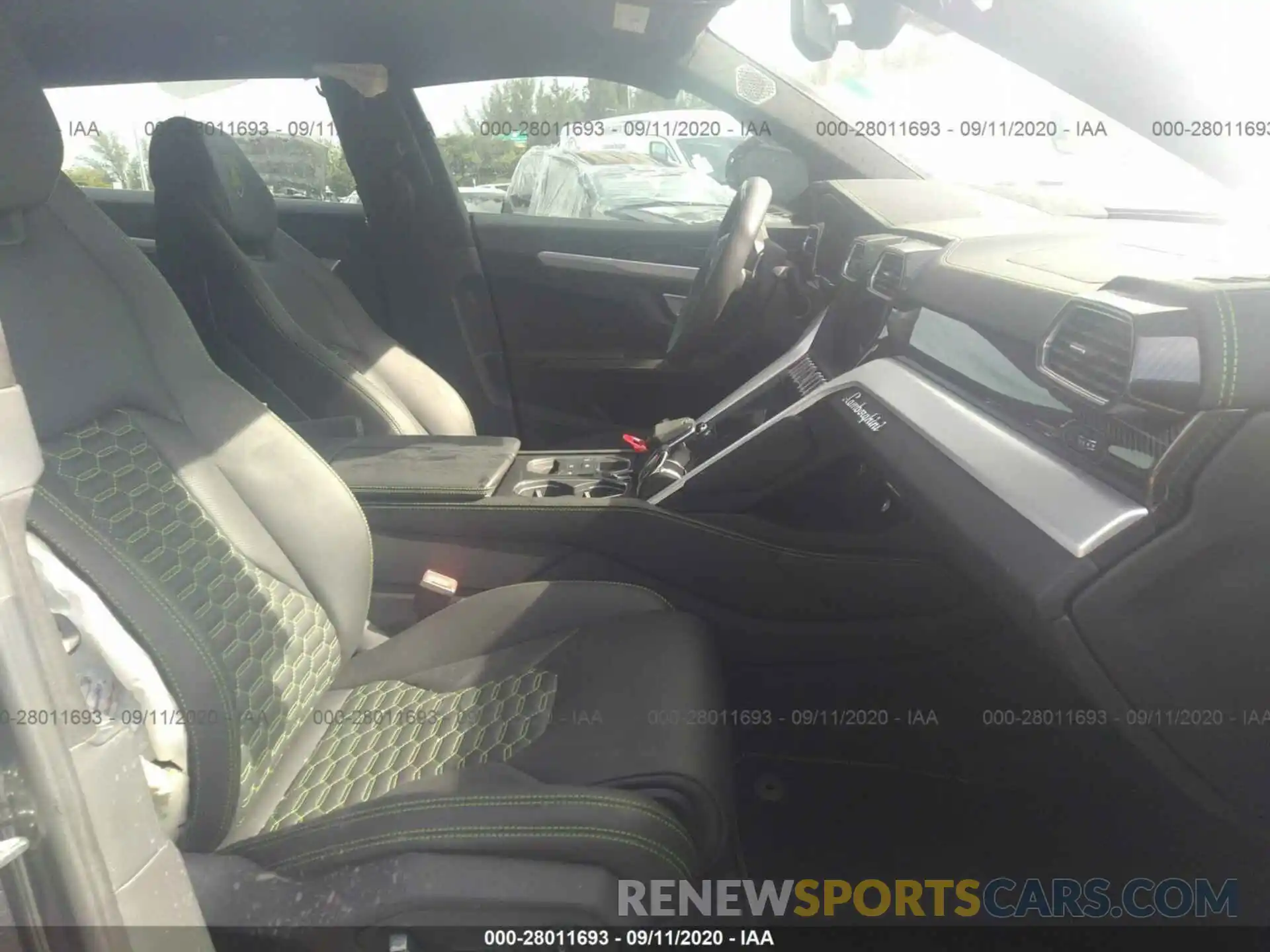 5 Photograph of a damaged car ZPBUA1ZL2KLA04966 LAMBORGHINI URUS 2019