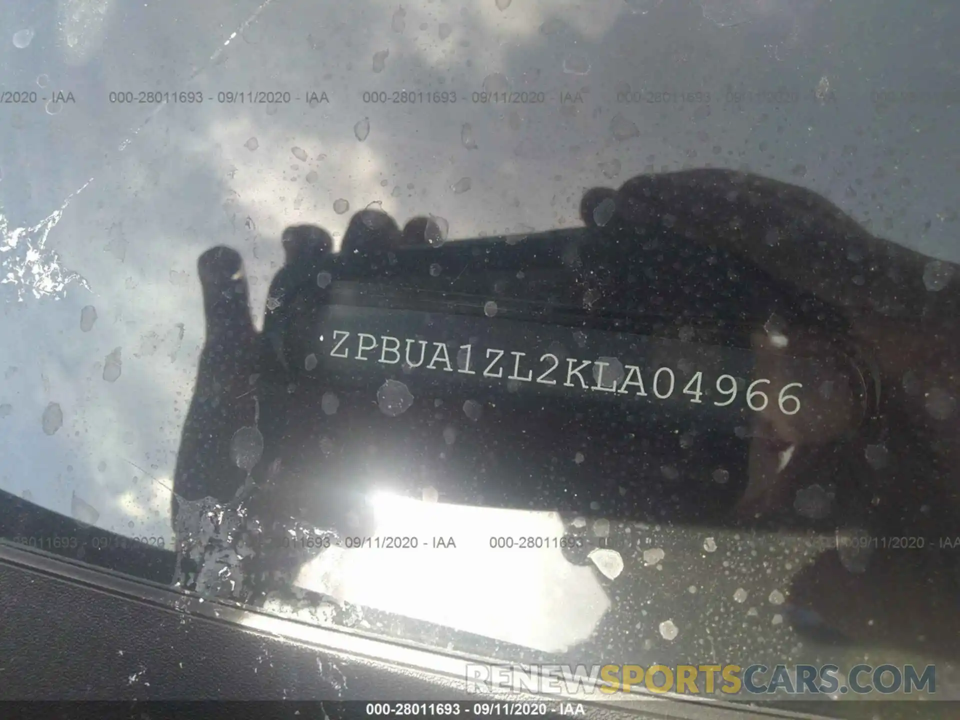 9 Photograph of a damaged car ZPBUA1ZL2KLA04966 LAMBORGHINI URUS 2019