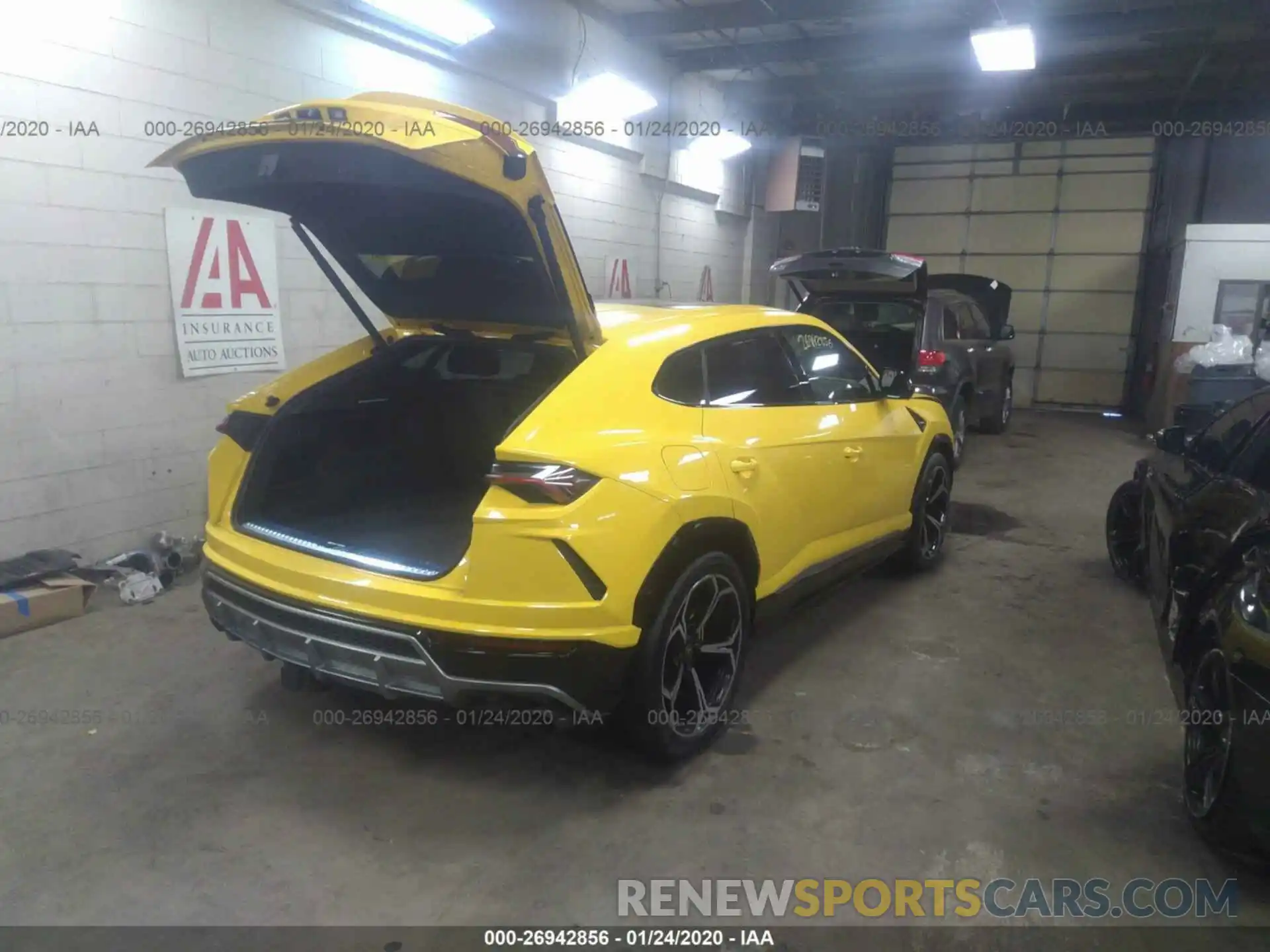 4 Photograph of a damaged car ZPBUA1ZL3KLA01123 LAMBORGHINI URUS 2019