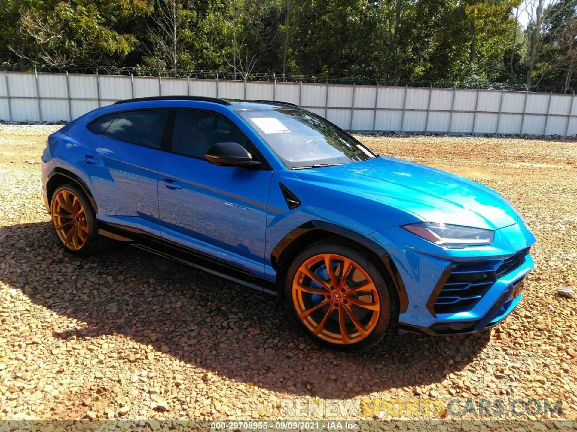 1 Photograph of a damaged car ZPBUA1ZLXKLA00941 LAMBORGHINI URUS 2019