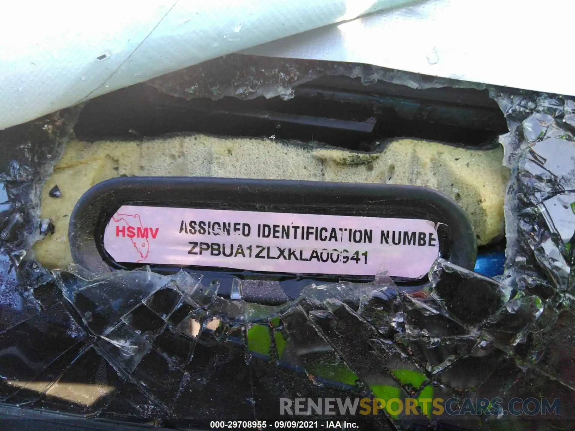 9 Photograph of a damaged car ZPBUA1ZLXKLA00941 LAMBORGHINI URUS 2019