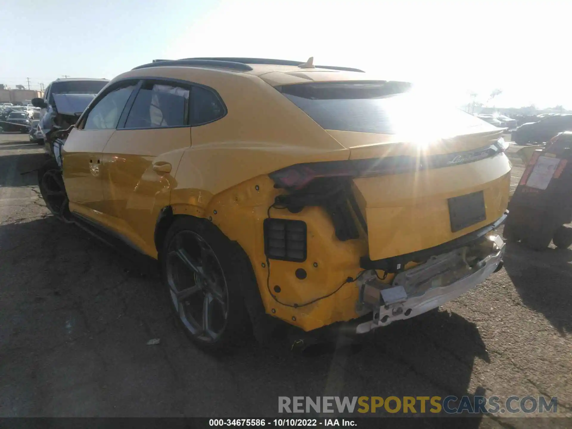 3 Photograph of a damaged car ZPBUA1ZLXKLA01121 LAMBORGHINI URUS 2019