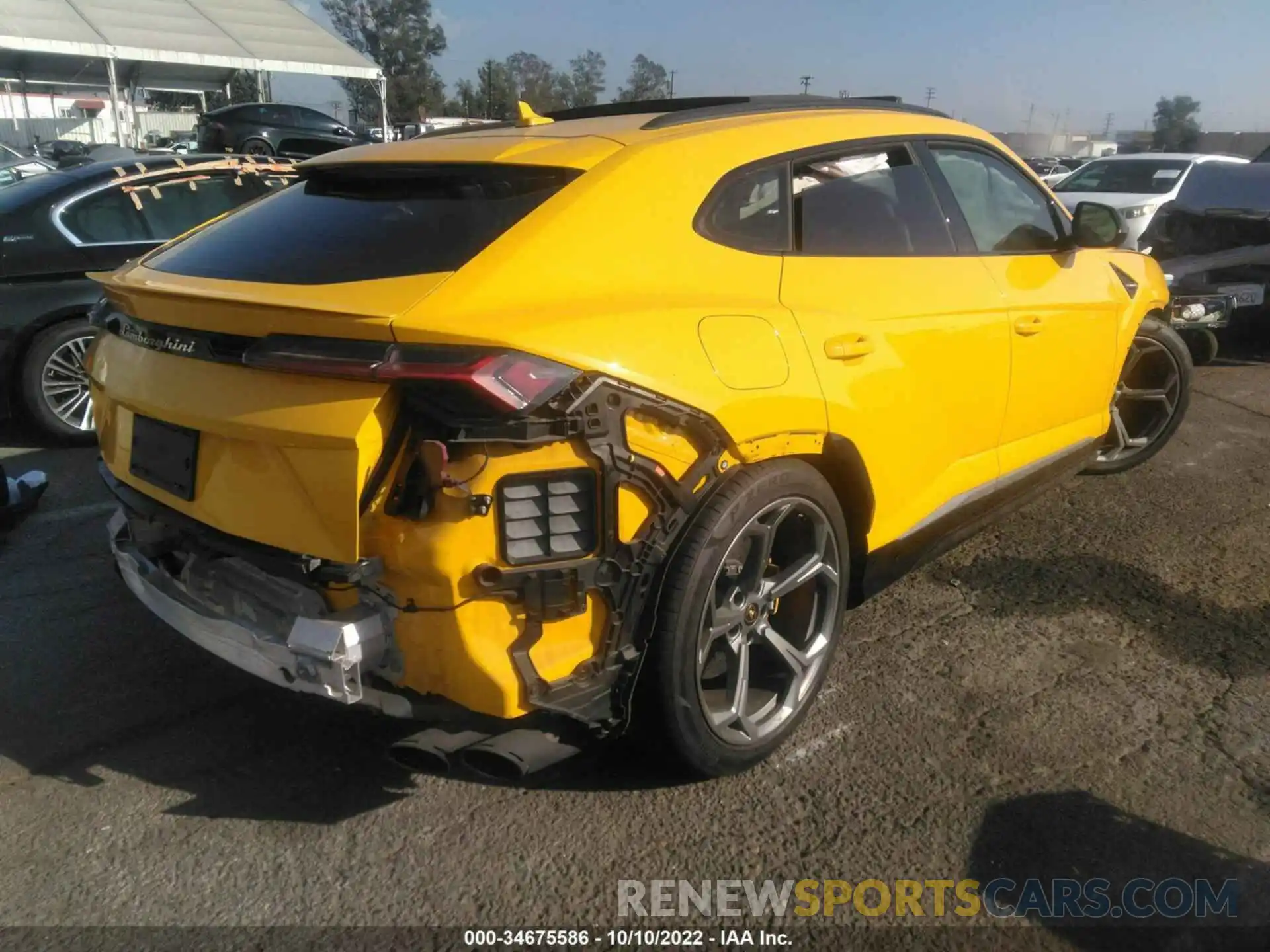 4 Photograph of a damaged car ZPBUA1ZLXKLA01121 LAMBORGHINI URUS 2019