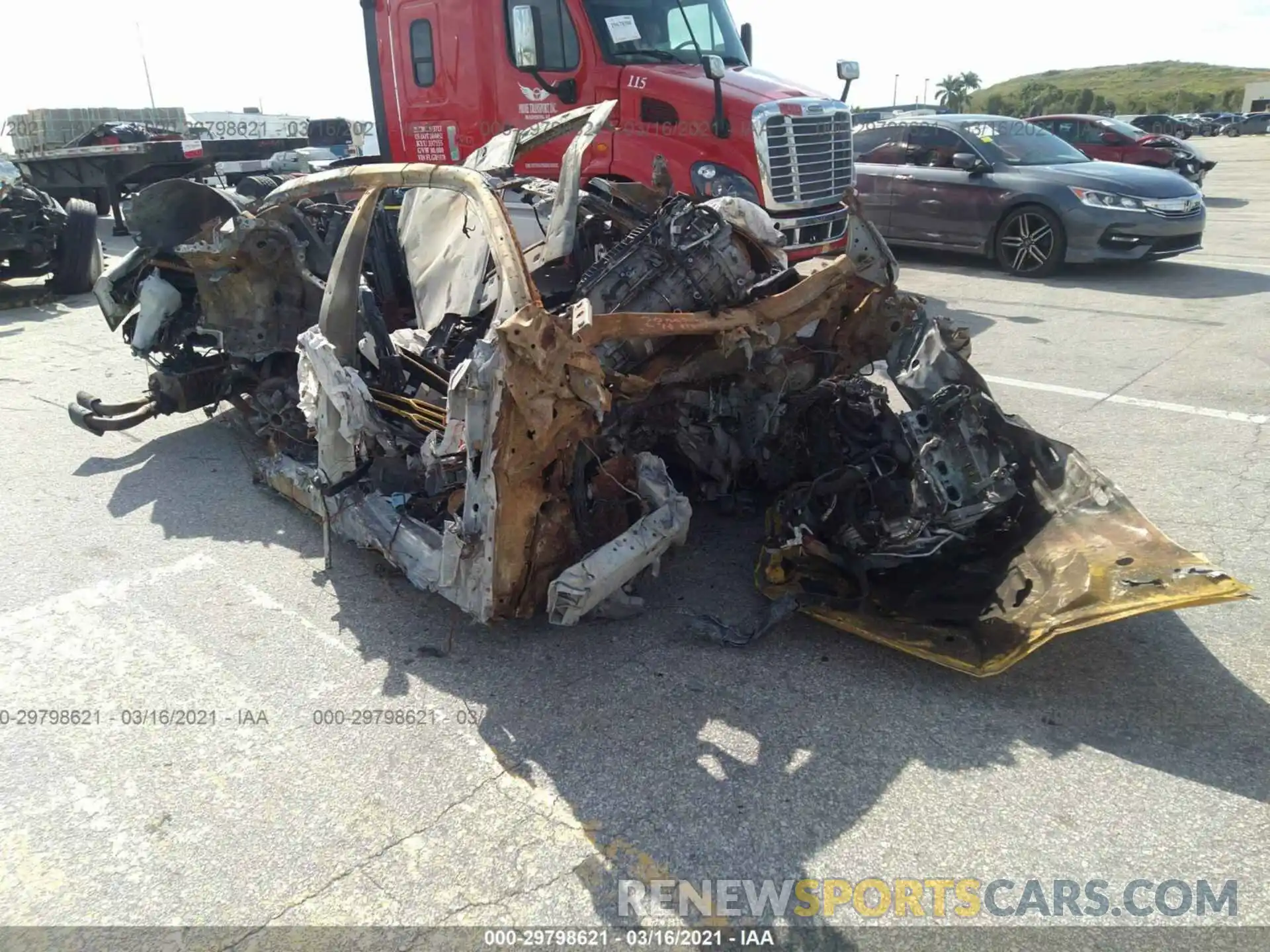 1 Photograph of a damaged car ZPBUA1ZLXKLA02480 LAMBORGHINI URUS 2019