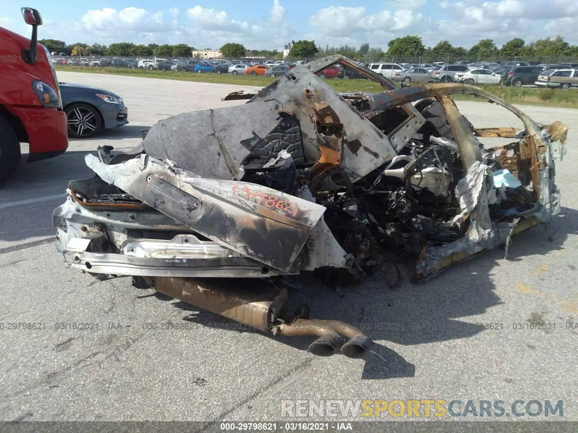 4 Photograph of a damaged car ZPBUA1ZLXKLA02480 LAMBORGHINI URUS 2019