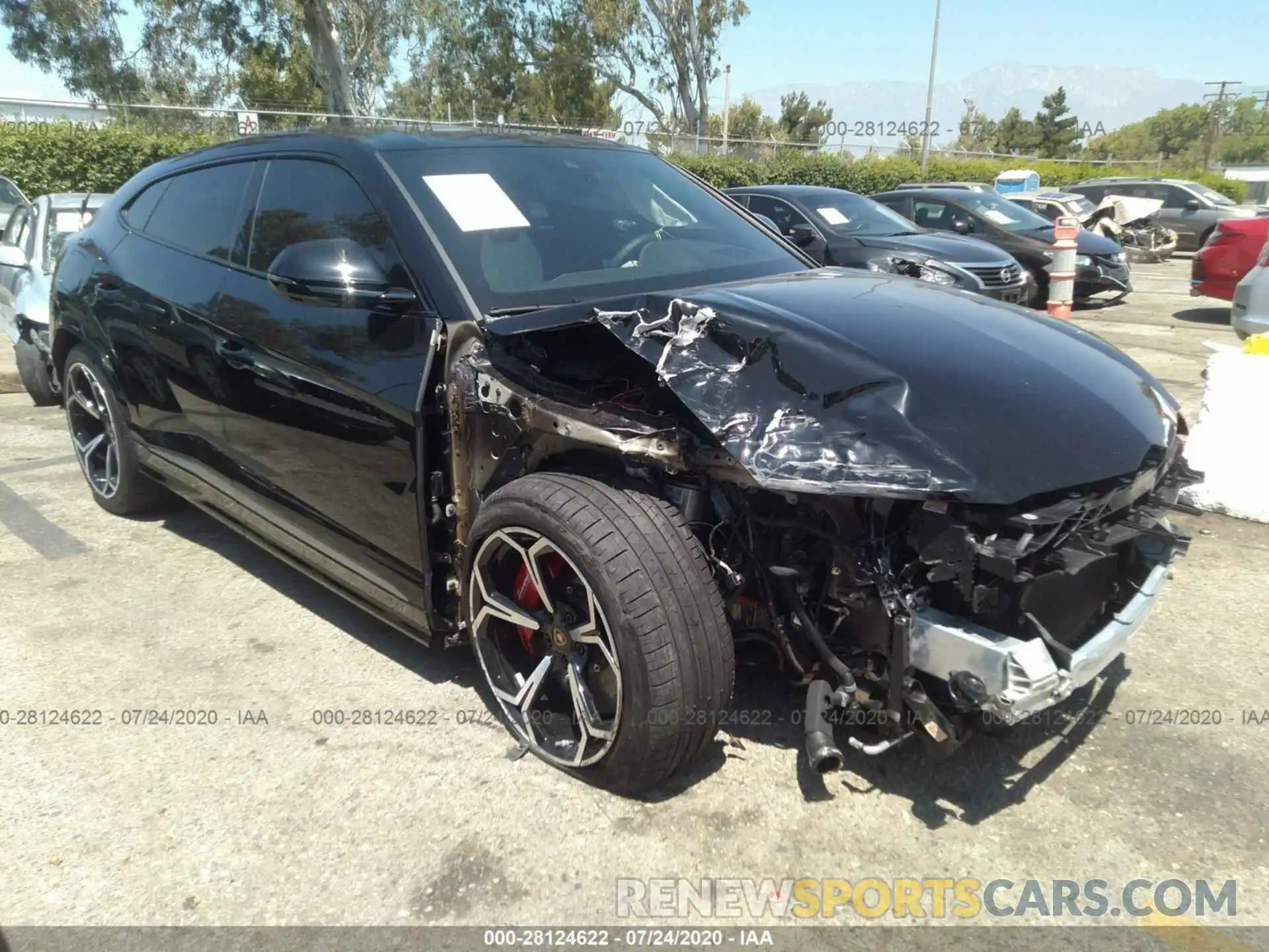 1 Photograph of a damaged car ZPBUA1ZL1LLA07701 LAMBORGHINI URUS 2020