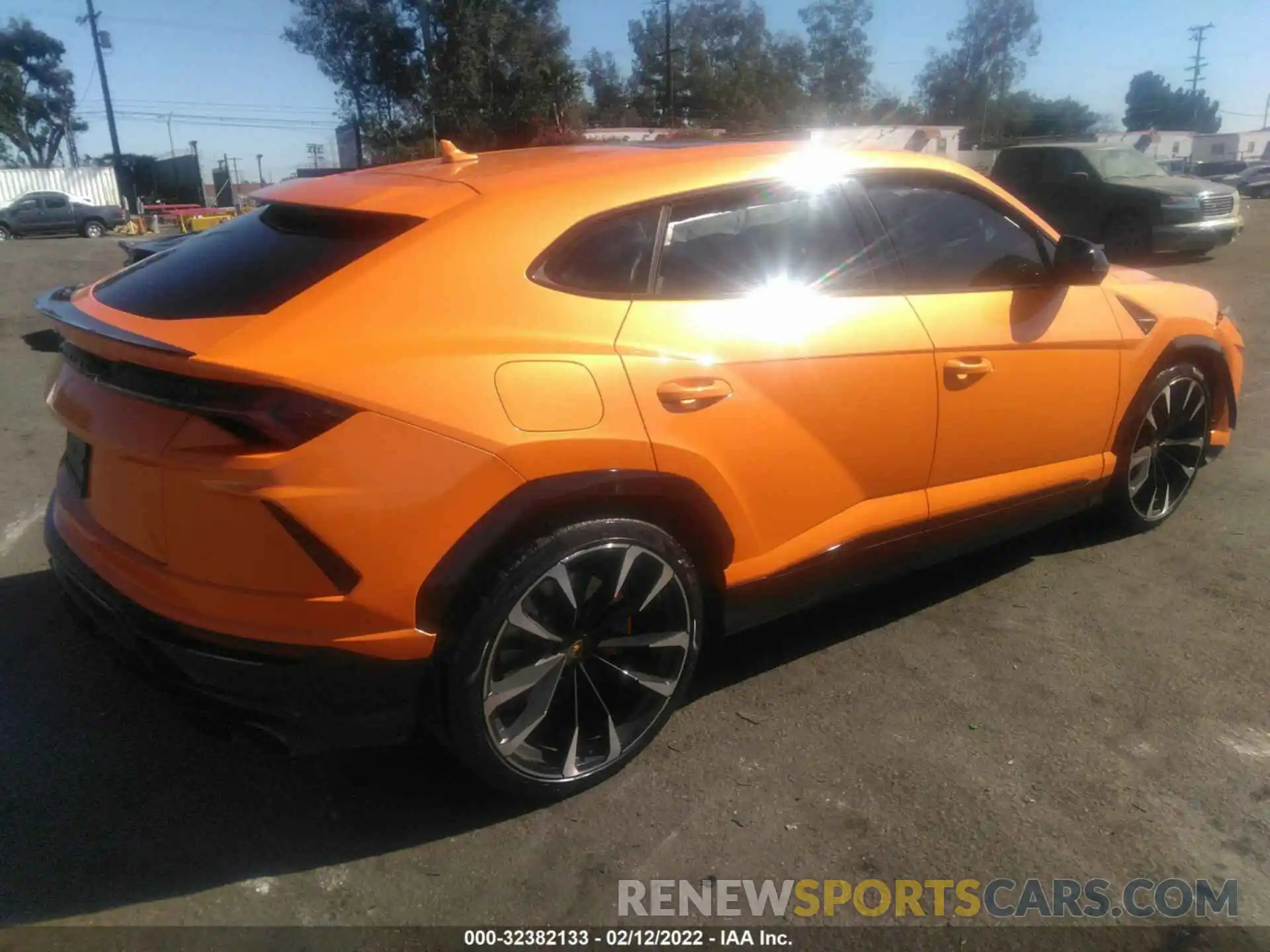 4 Photograph of a damaged car ZPBUA1ZL4MLA14868 LAMBORGHINI URUS 2021