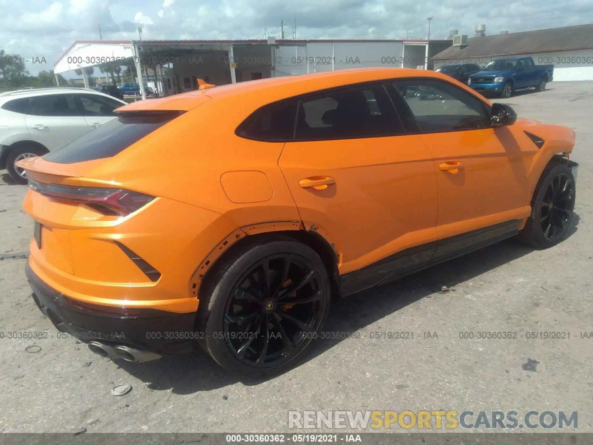 4 Photograph of a damaged car ZPBUA1ZL8MLA11861 LAMBORGHINI URUS 2021