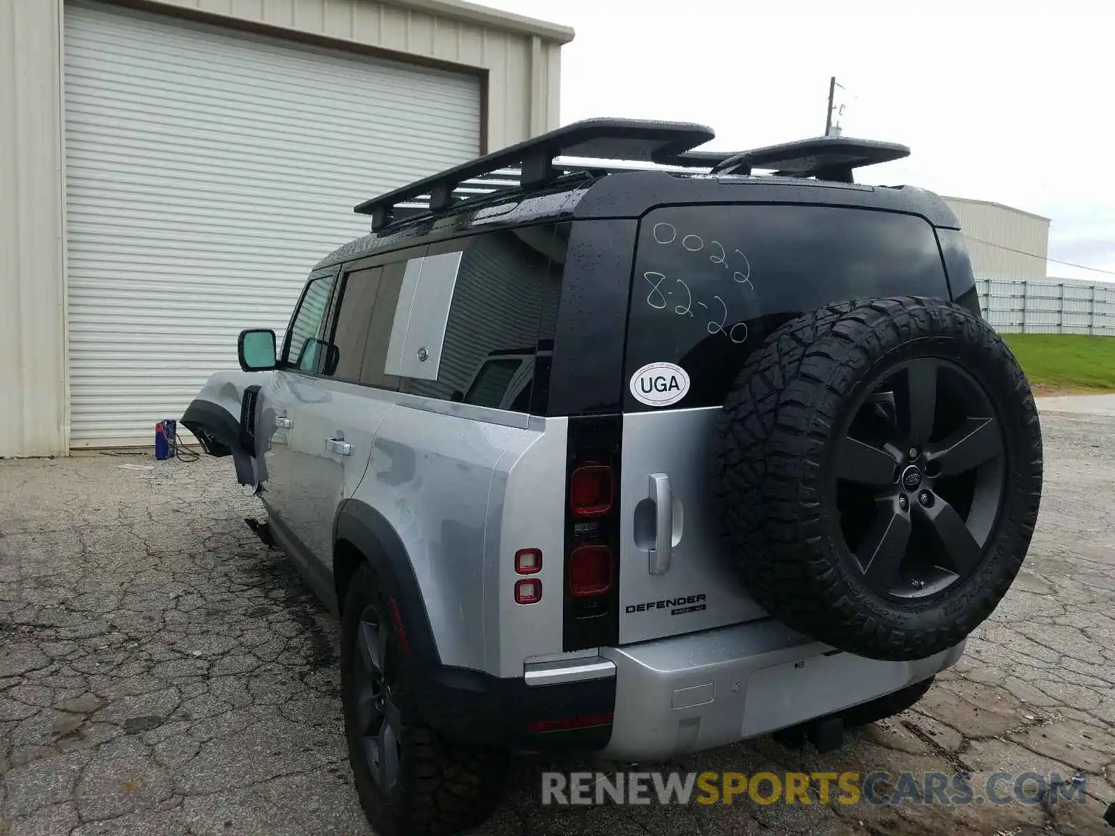 3 Photograph of a damaged car SALEP7EU4L2010022 LAND ROVER ALL OTHER 2020