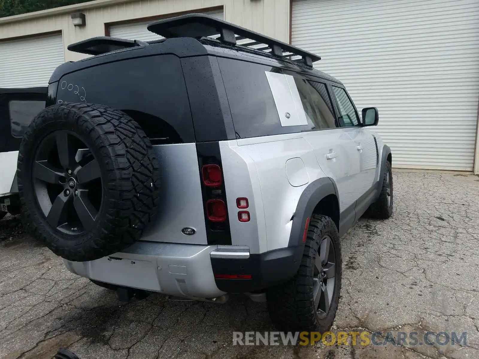 4 Photograph of a damaged car SALEP7EU4L2010022 LAND ROVER ALL OTHER 2020