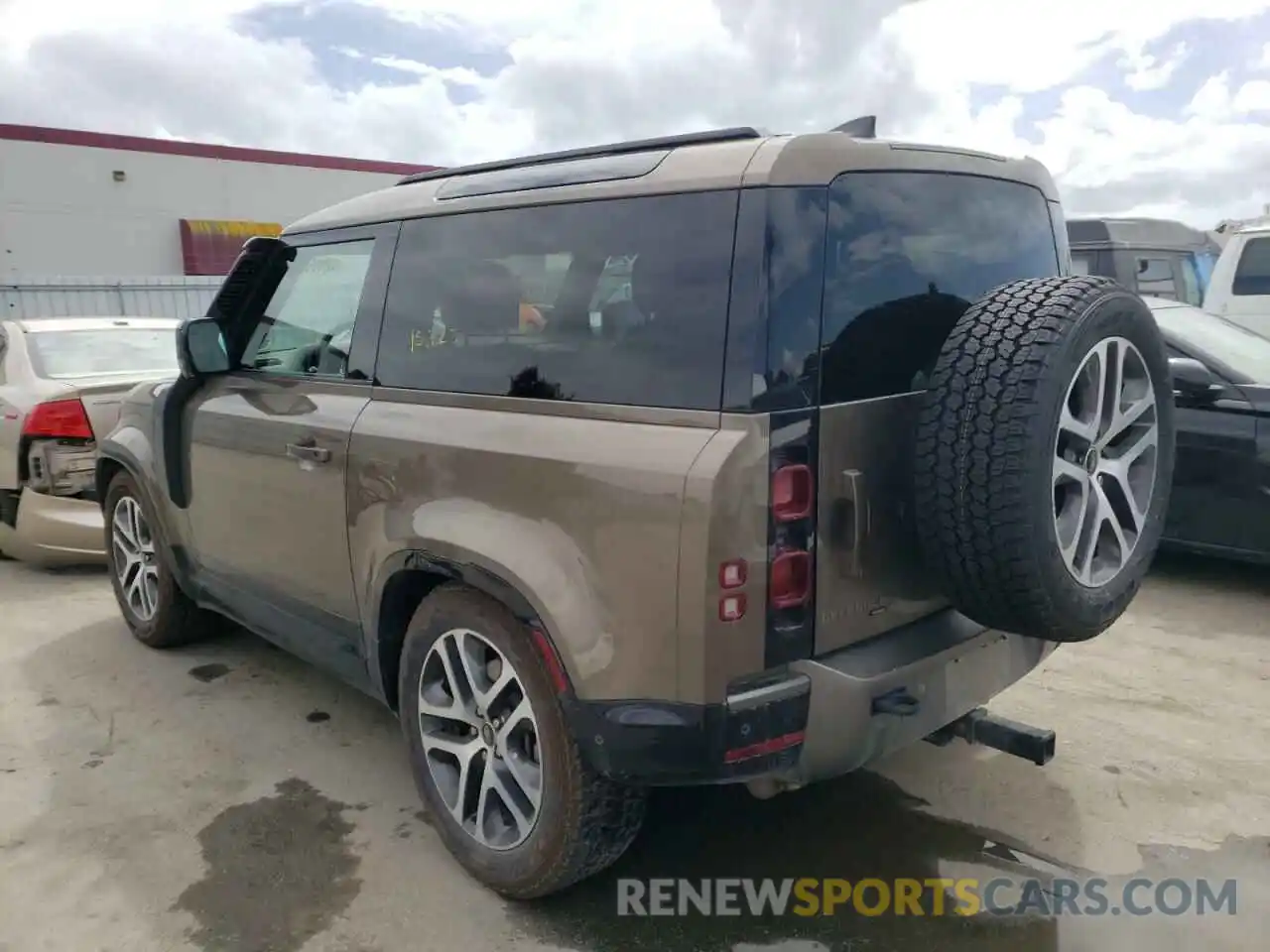 3 Photograph of a damaged car SALE26RUXN2069923 LAND ROVER ALL OTHER 2022