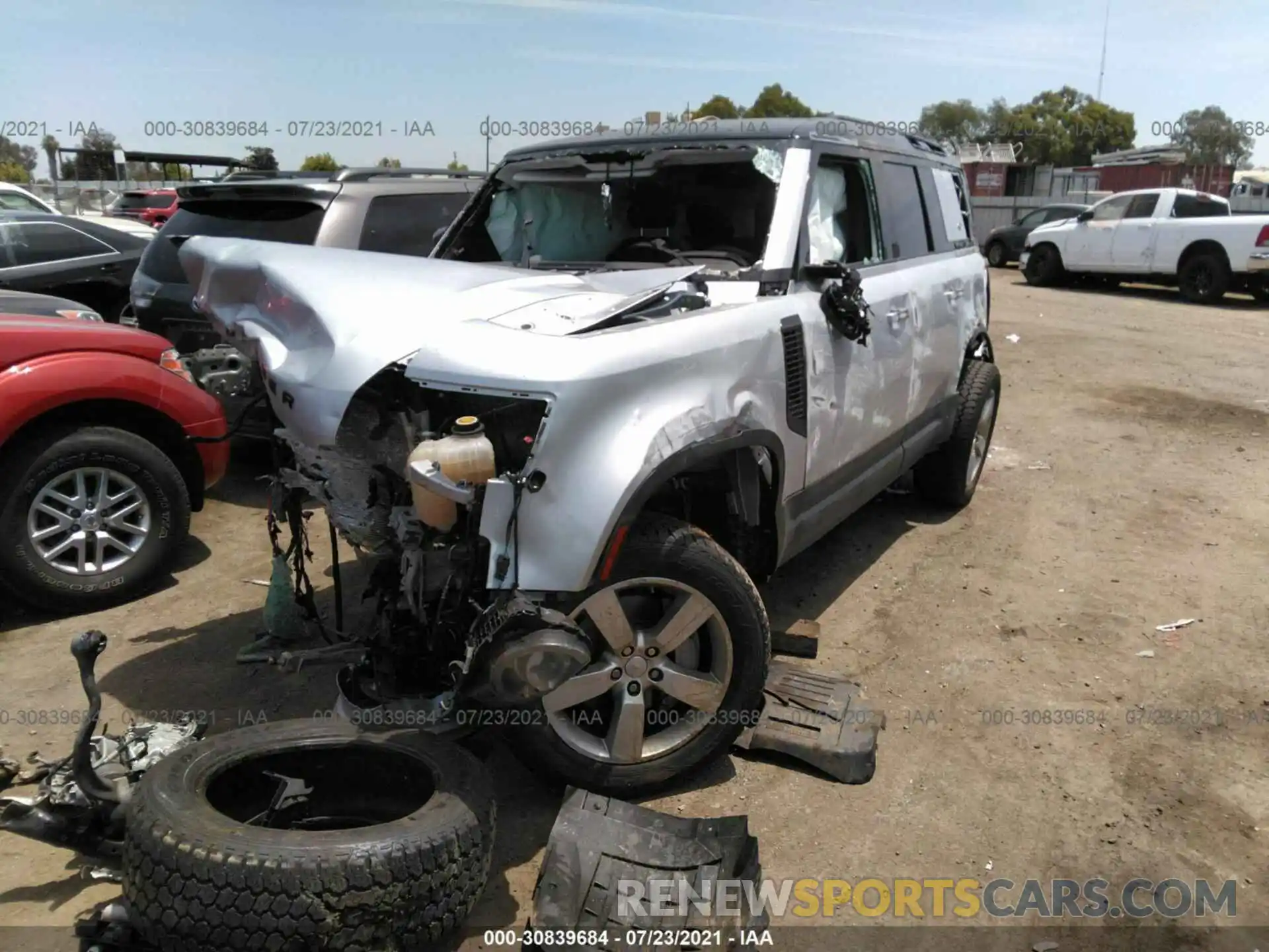 2 Photograph of a damaged car SALE17EU4L2002505 LAND ROVER DEFENDER 2020