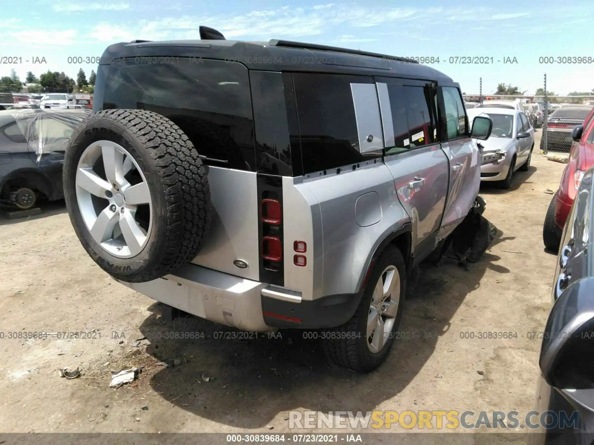 4 Фотография поврежденного автомобиля SALE17EU4L2002505 LAND ROVER DEFENDER 2020