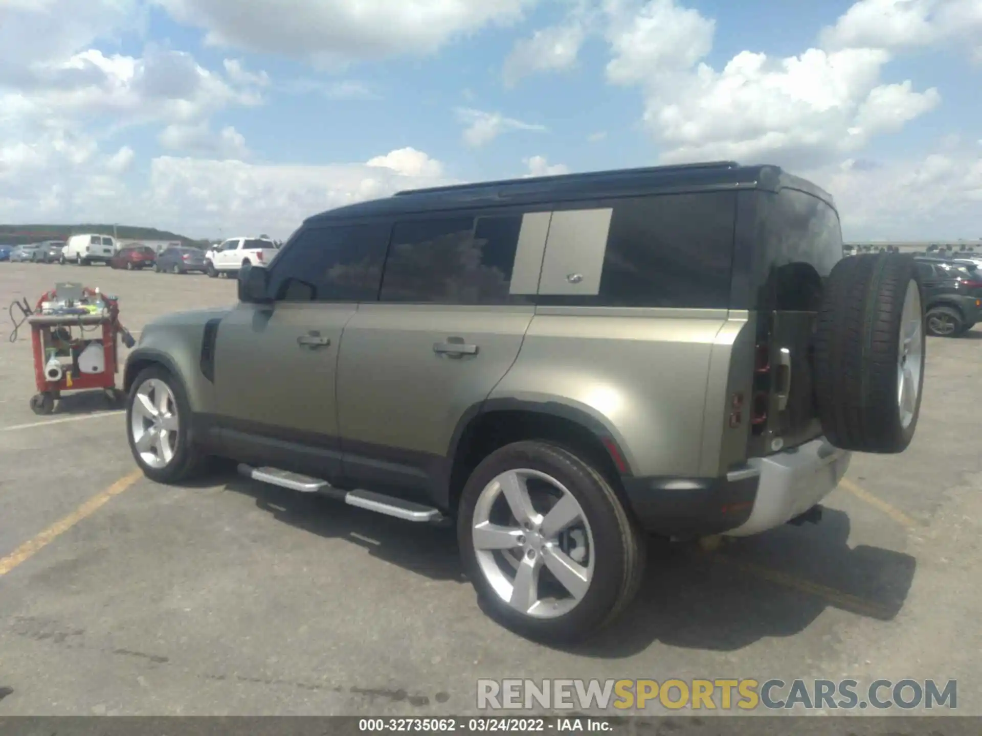 3 Photograph of a damaged car SALE1EEU3L2016870 LAND ROVER DEFENDER 2020