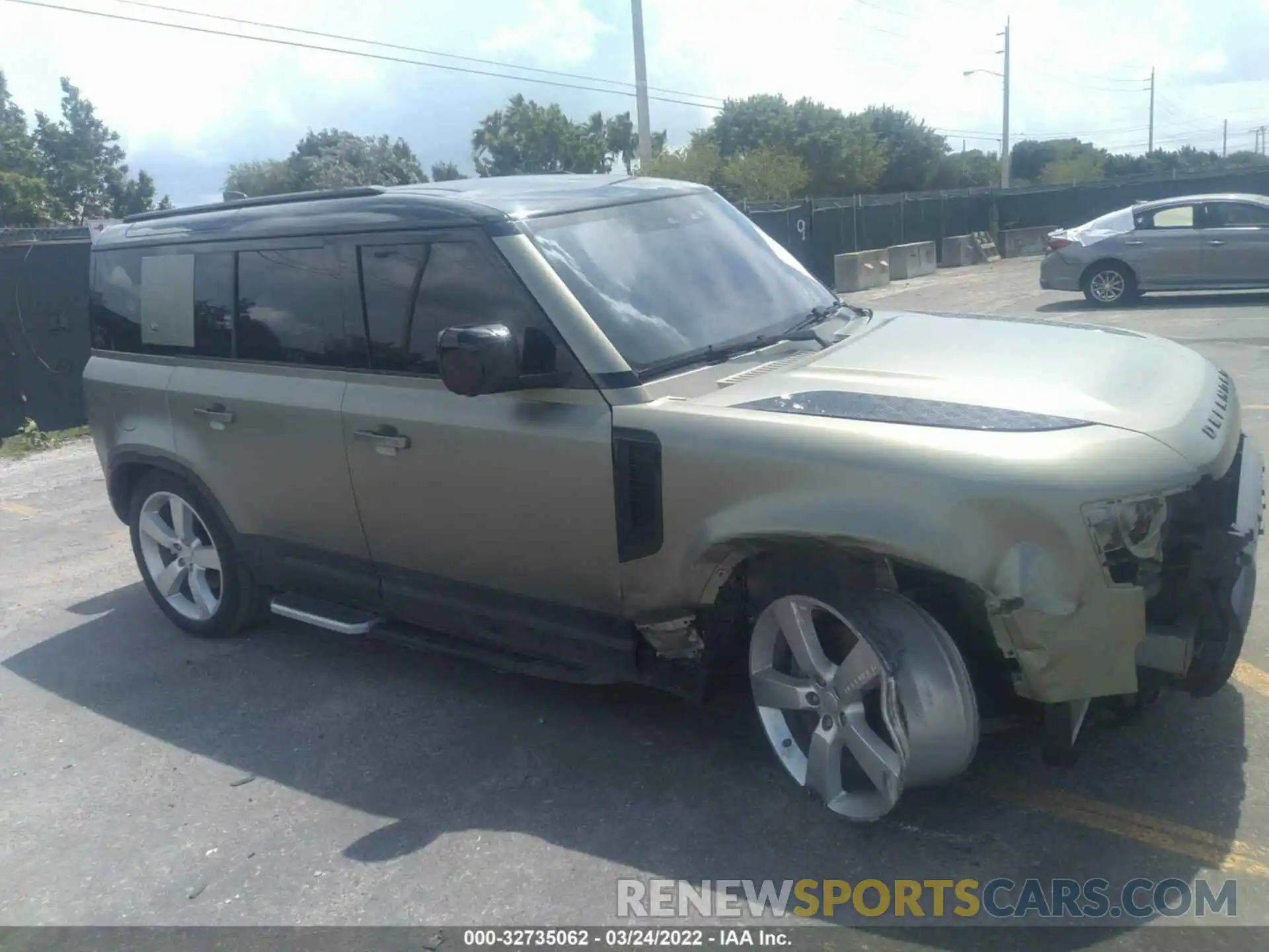 6 Photograph of a damaged car SALE1EEU3L2016870 LAND ROVER DEFENDER 2020