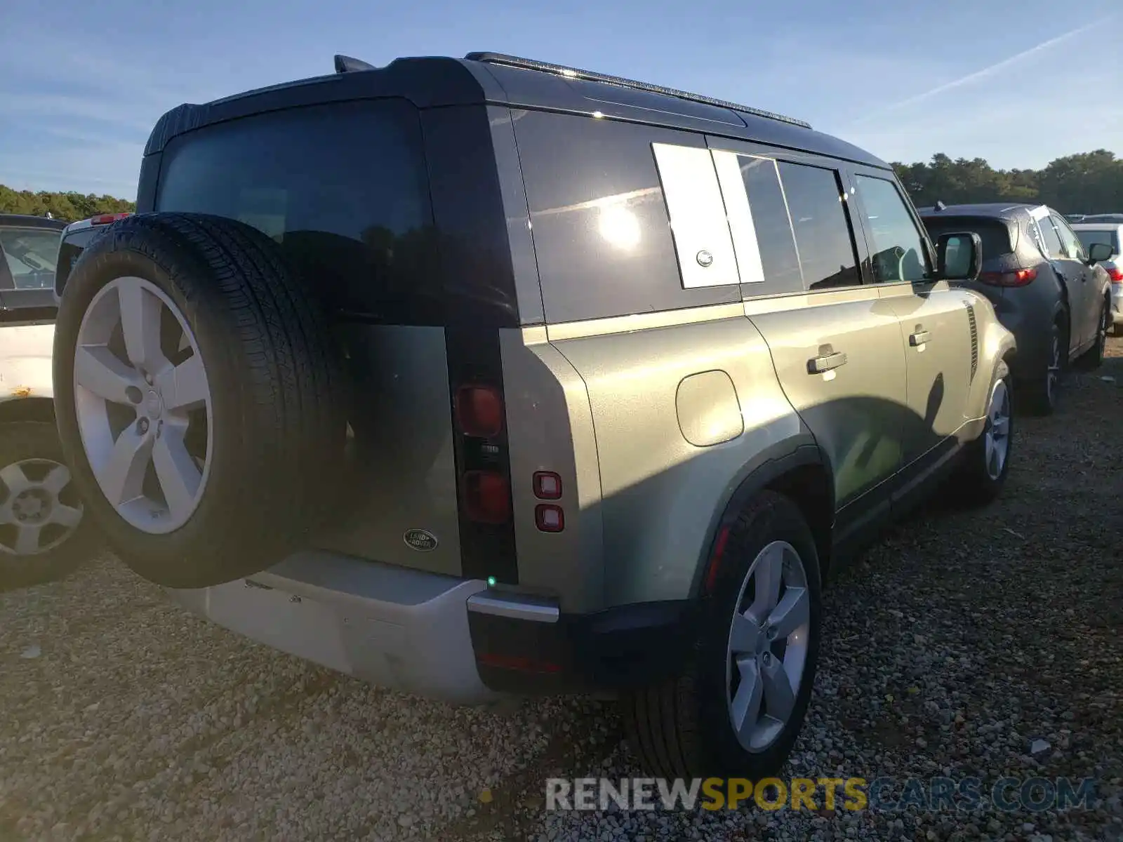 4 Photograph of a damaged car SALE1EEU6L2026762 LAND ROVER DEFENDER 2020