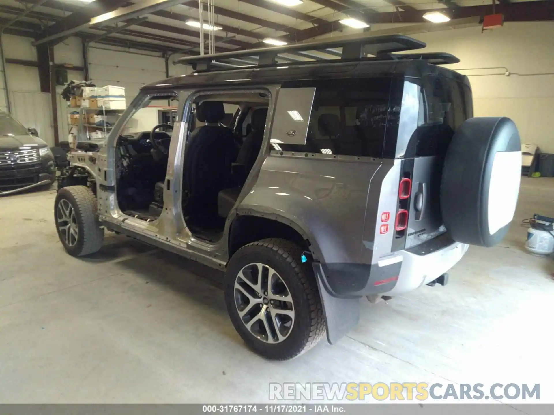 3 Photograph of a damaged car SALE97EU0L2022534 LAND ROVER DEFENDER 2020