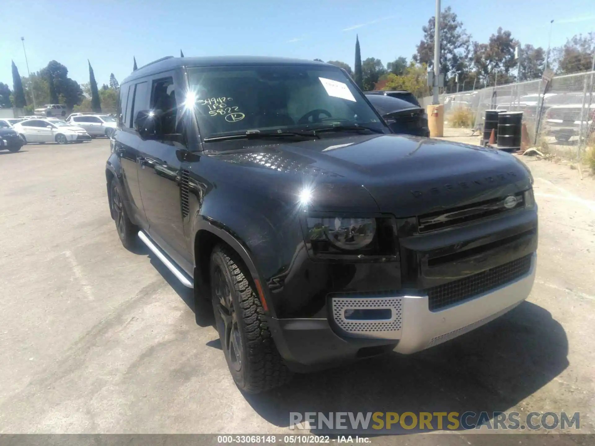 1 Photograph of a damaged car SALE97EU1L2017388 LAND ROVER DEFENDER 2020