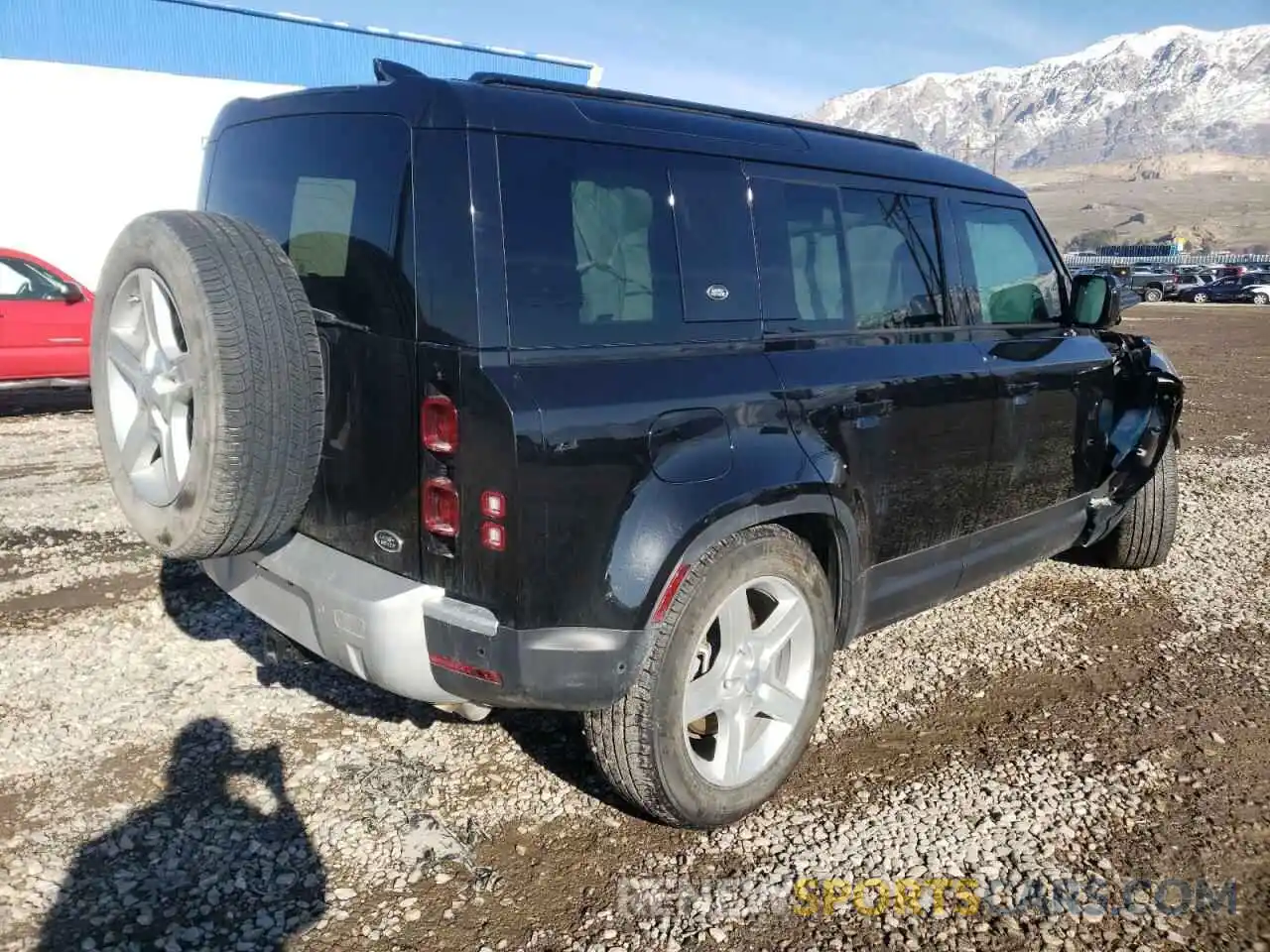 4 Photograph of a damaged car SALE97EU4L2026439 LAND ROVER DEFENDER 2020