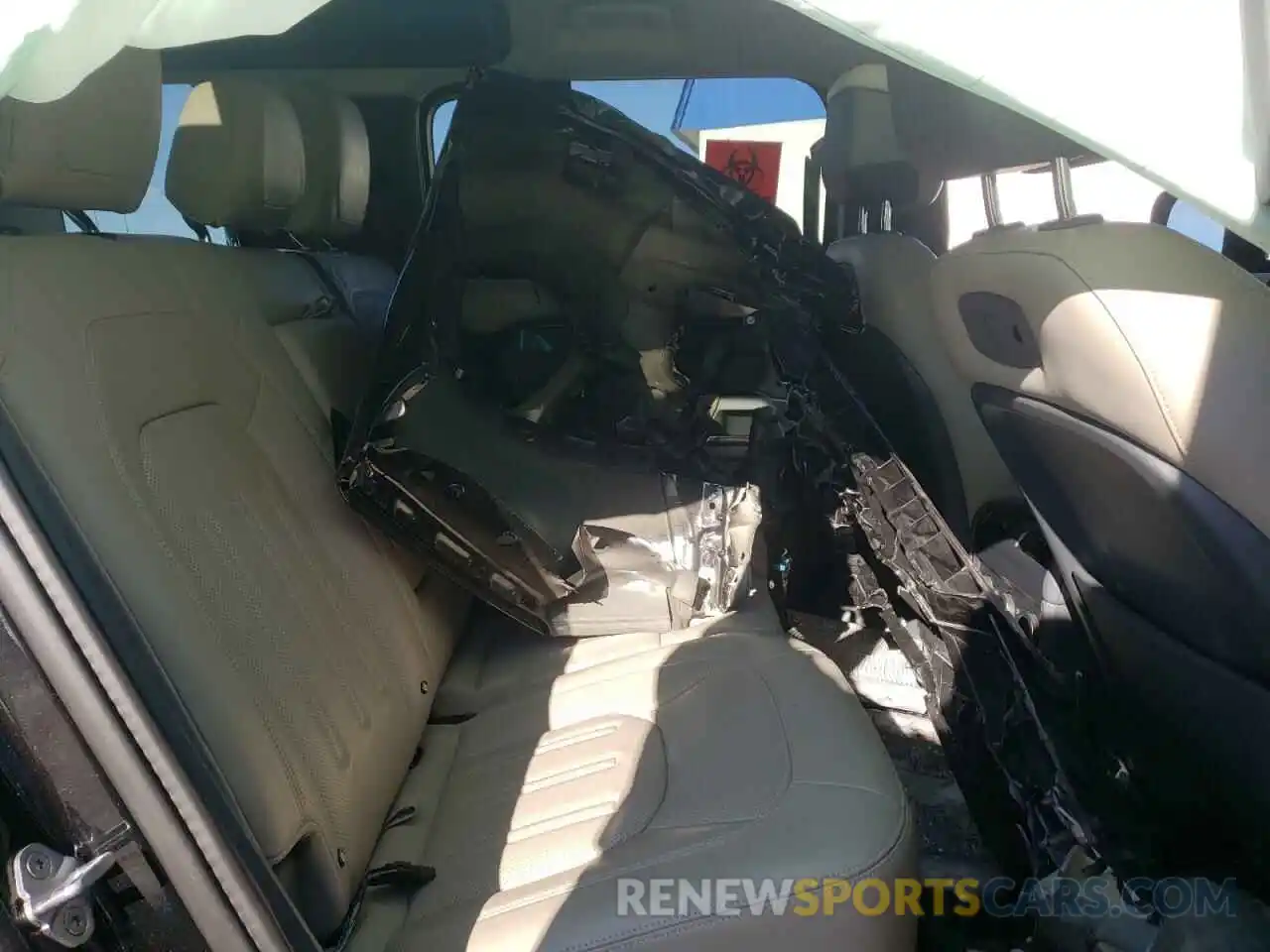 6 Photograph of a damaged car SALE97EU4L2026439 LAND ROVER DEFENDER 2020