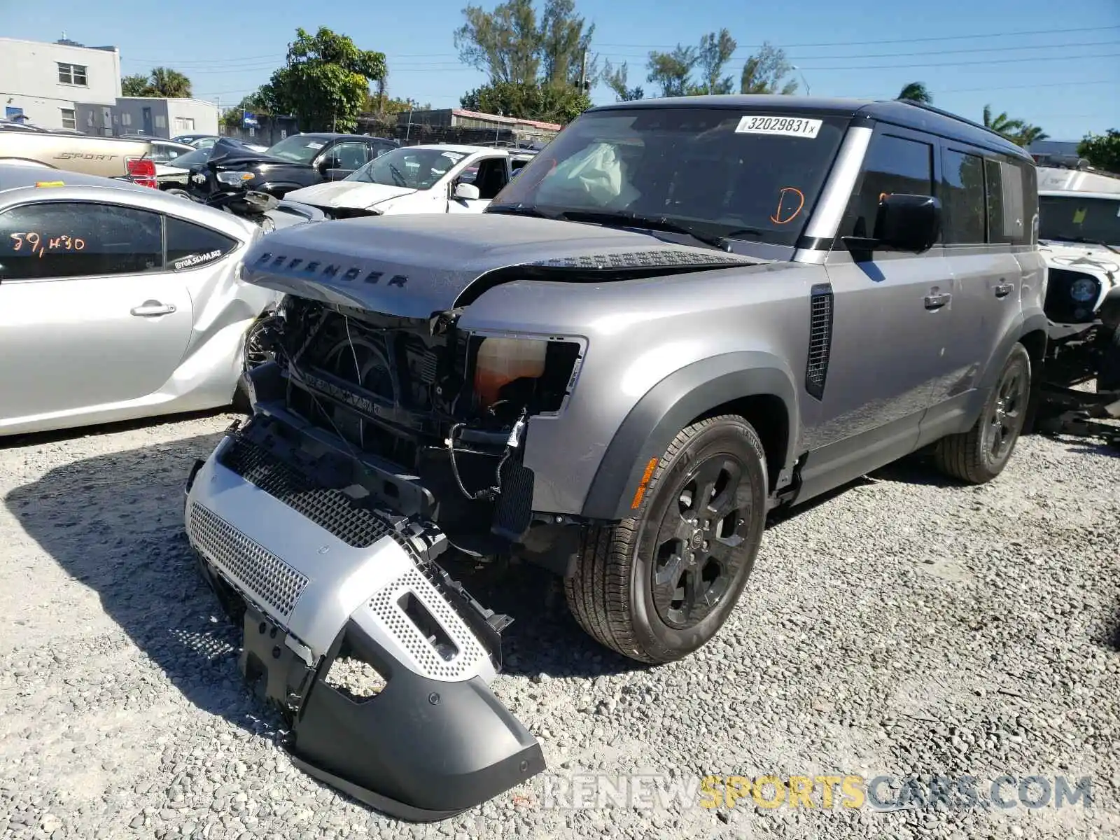 2 Photograph of a damaged car SALE97EU7L2007366 LAND ROVER DEFENDER 2020