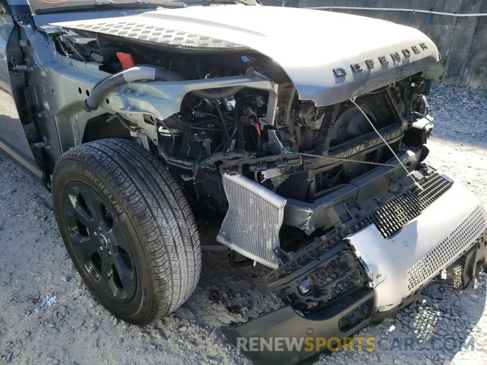 9 Photograph of a damaged car SALE97EU7L2007366 LAND ROVER DEFENDER 2020