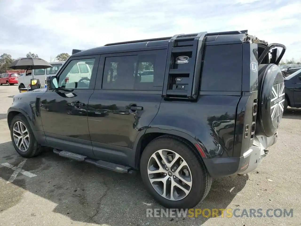 2 Photograph of a damaged car SALE9EEU1L2015807 LAND ROVER DEFENDER 2020