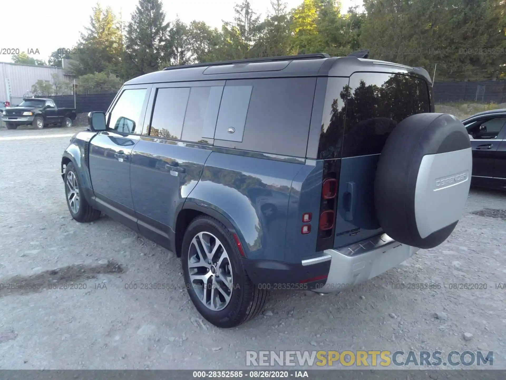 3 Фотография поврежденного автомобиля SALE9EEU4L2008236 LAND ROVER DEFENDER 2020