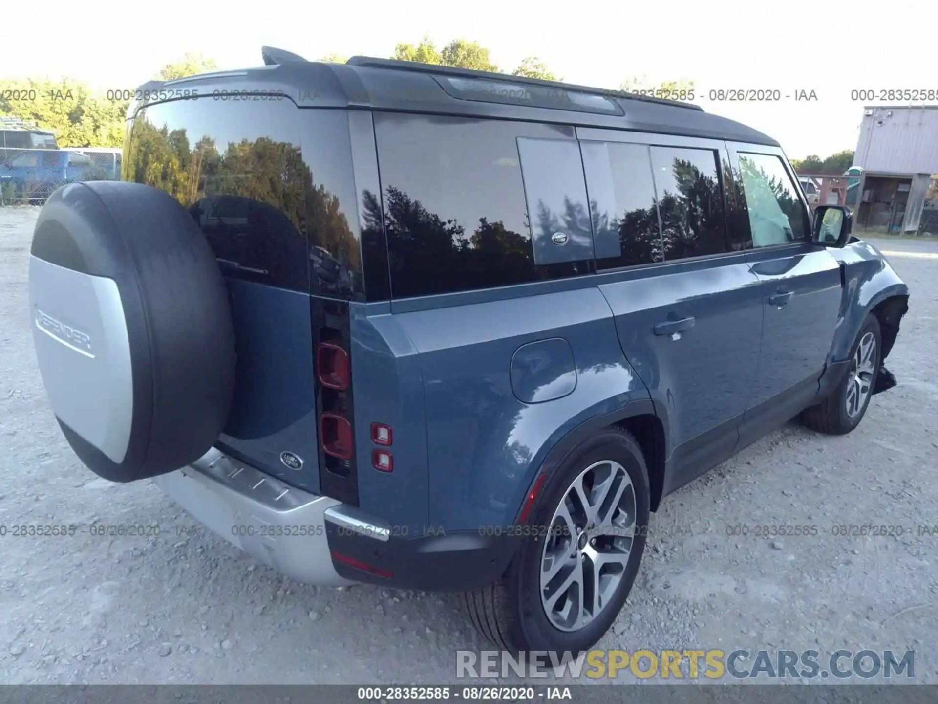 4 Photograph of a damaged car SALE9EEU4L2008236 LAND ROVER DEFENDER 2020