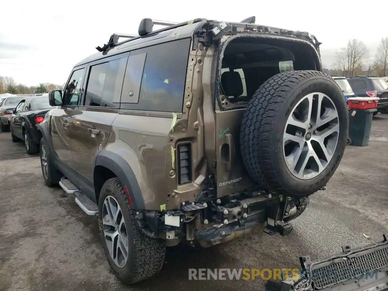 3 Photograph of a damaged car SALE9EEU7L2023376 LAND ROVER DEFENDER 2020