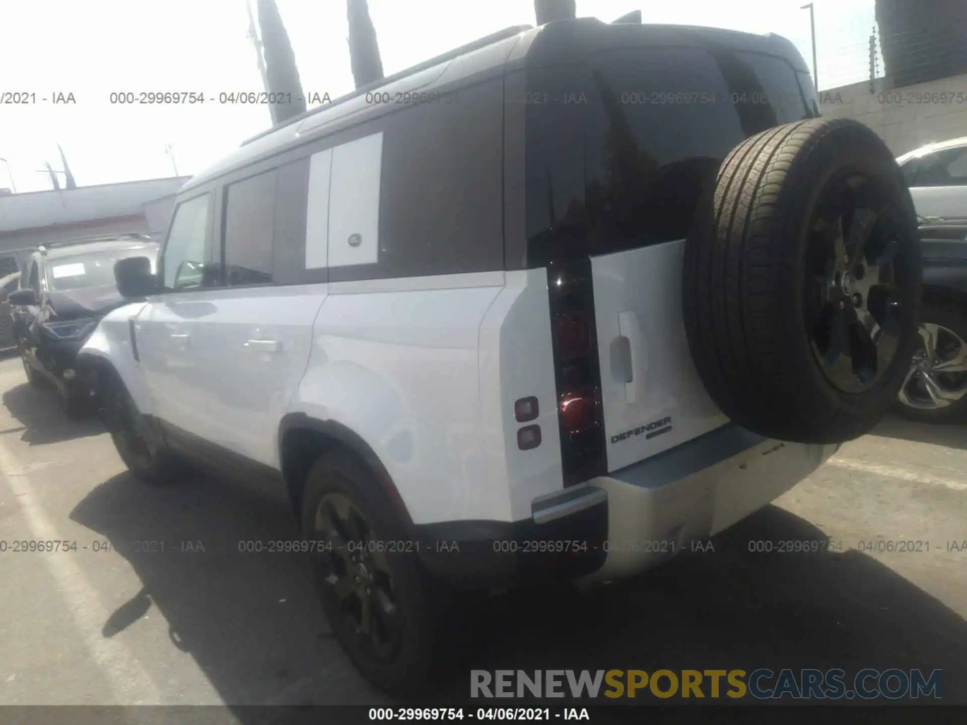 3 Photograph of a damaged car SALE9EEU7L2032207 LAND ROVER DEFENDER 2020