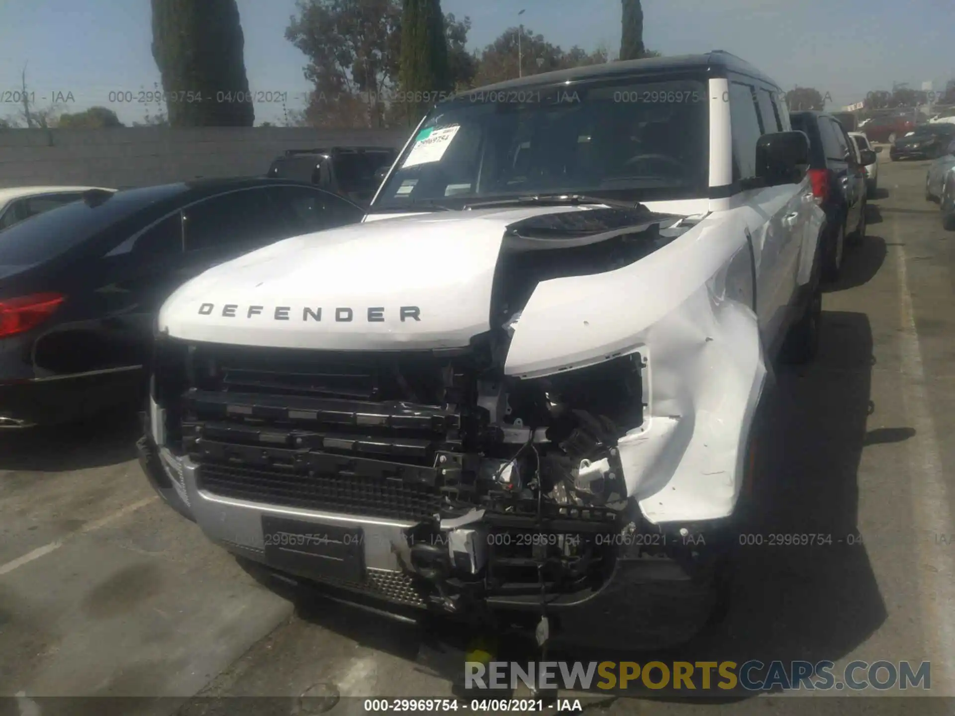 6 Photograph of a damaged car SALE9EEU7L2032207 LAND ROVER DEFENDER 2020