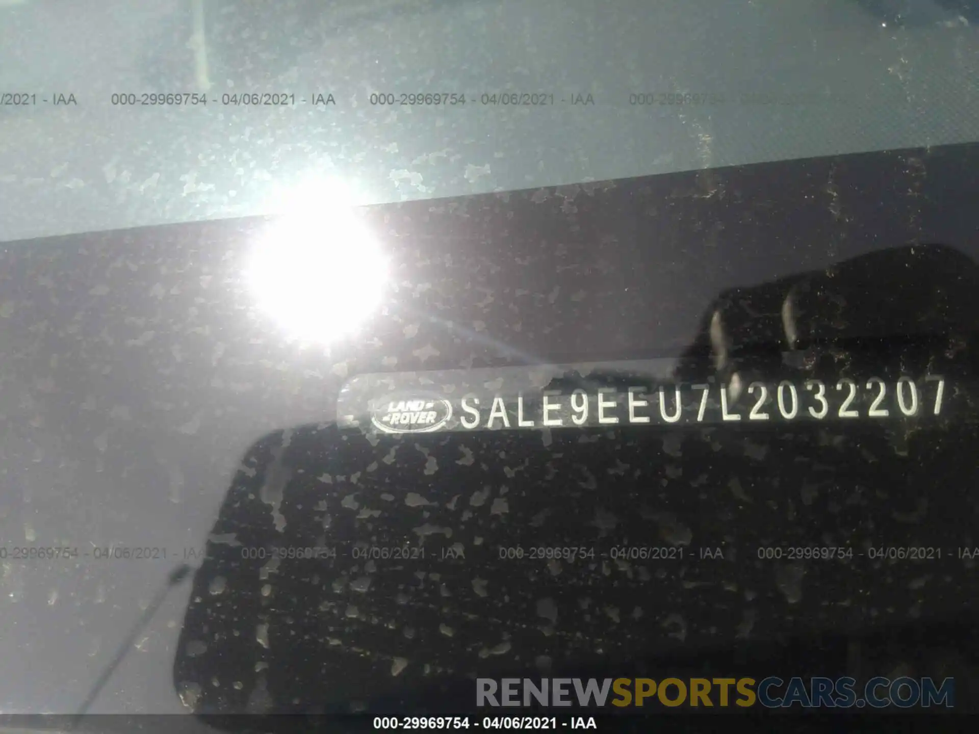 9 Photograph of a damaged car SALE9EEU7L2032207 LAND ROVER DEFENDER 2020