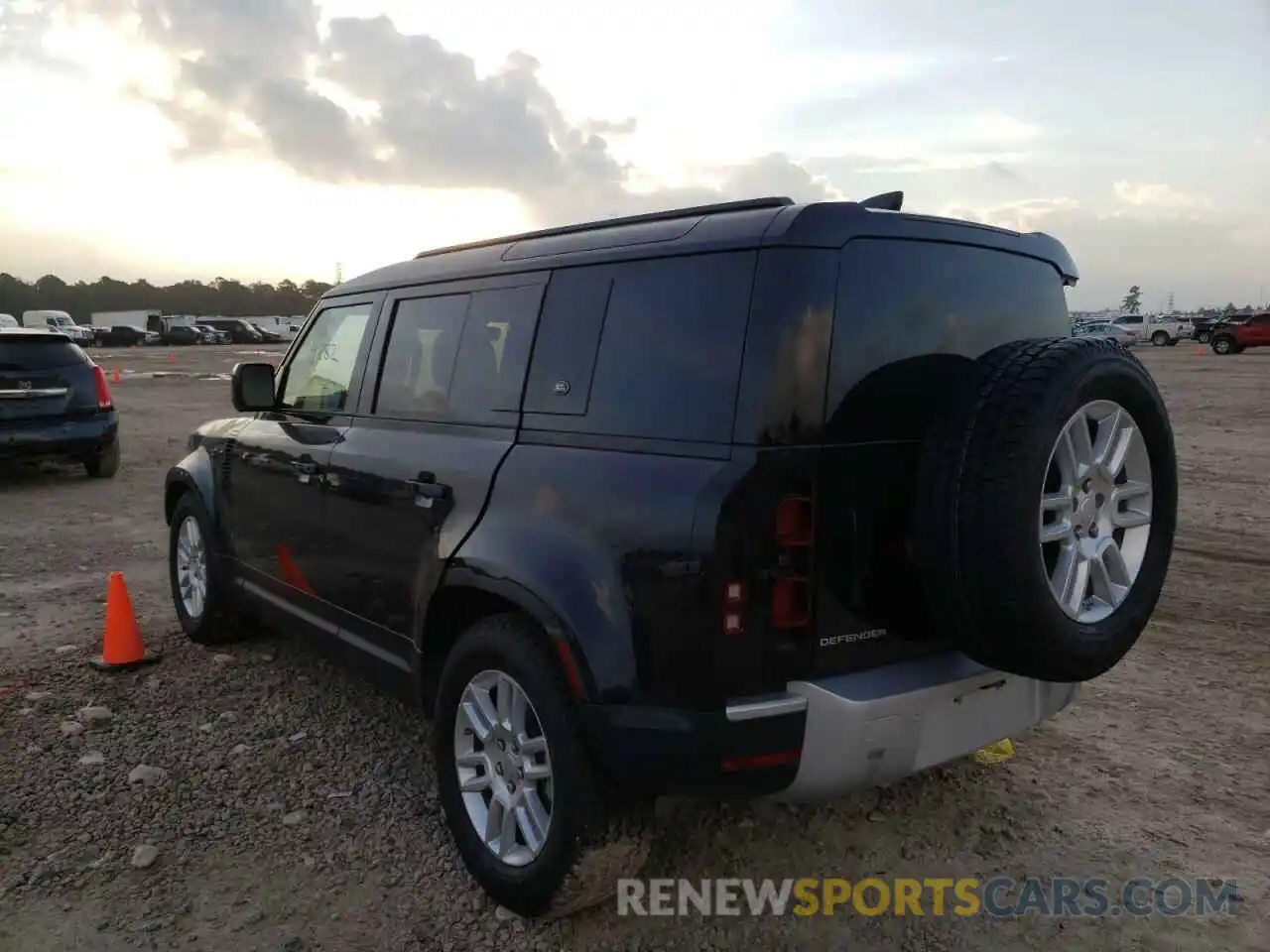 3 Photograph of a damaged car SALEJ7EX1L2018994 LAND ROVER DEFENDER 2020