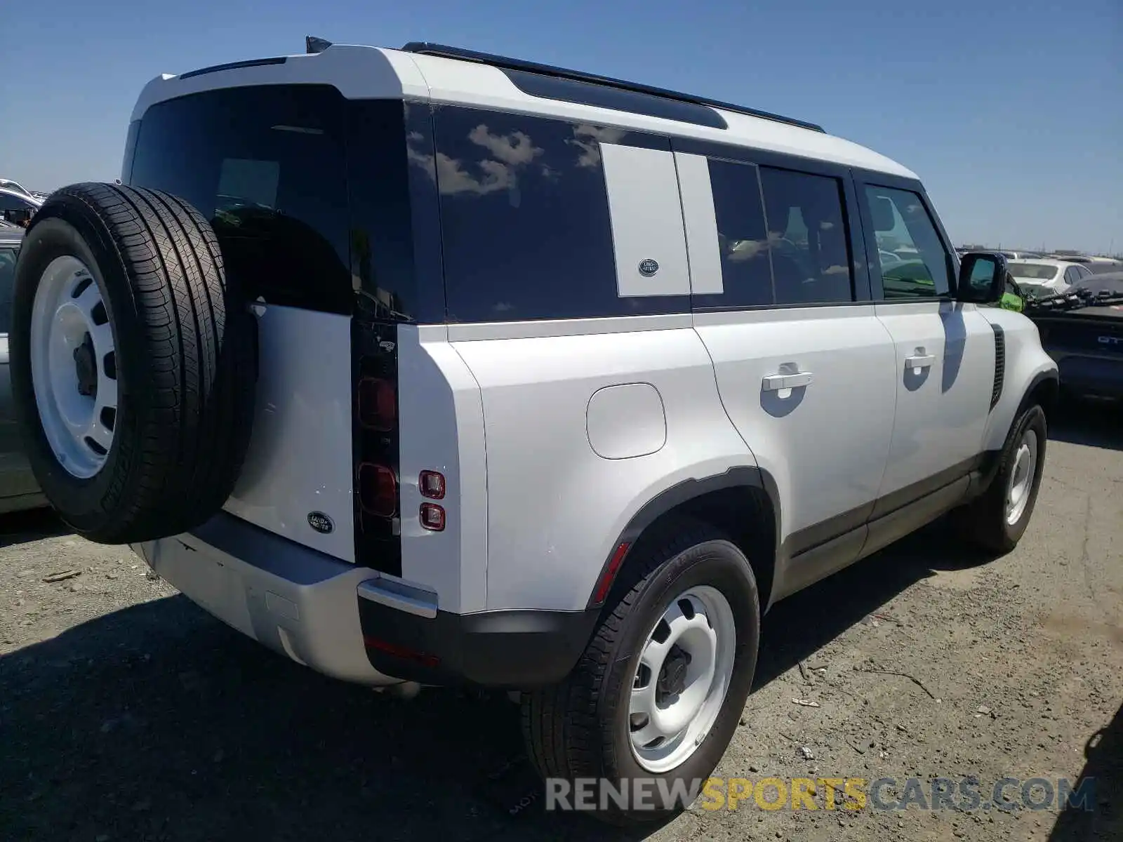 4 Photograph of a damaged car SALEJ7EX6L2016352 LAND ROVER DEFENDER 2020