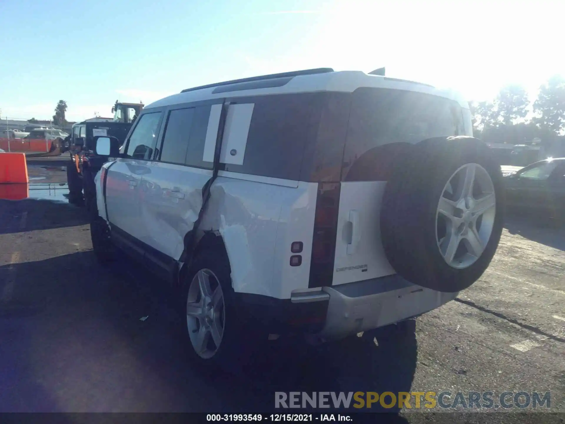 3 Photograph of a damaged car SALEJEEX7L2021404 LAND ROVER DEFENDER 2020