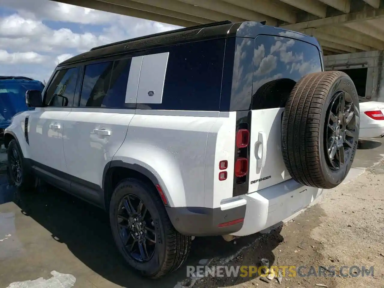 3 Photograph of a damaged car SALEK7EXXL2017288 LAND ROVER DEFENDER 2020