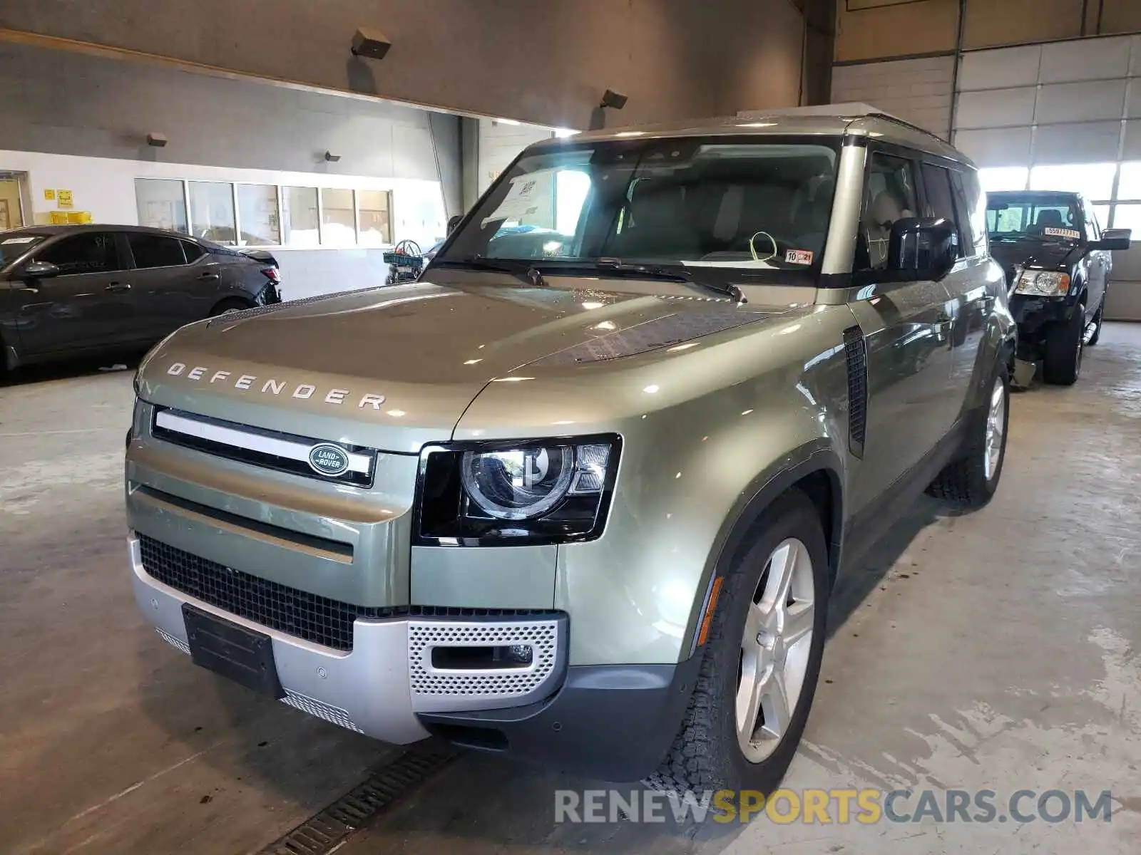 2 Photograph of a damaged car SALEP7EU1L2019986 LAND ROVER DEFENDER 2020